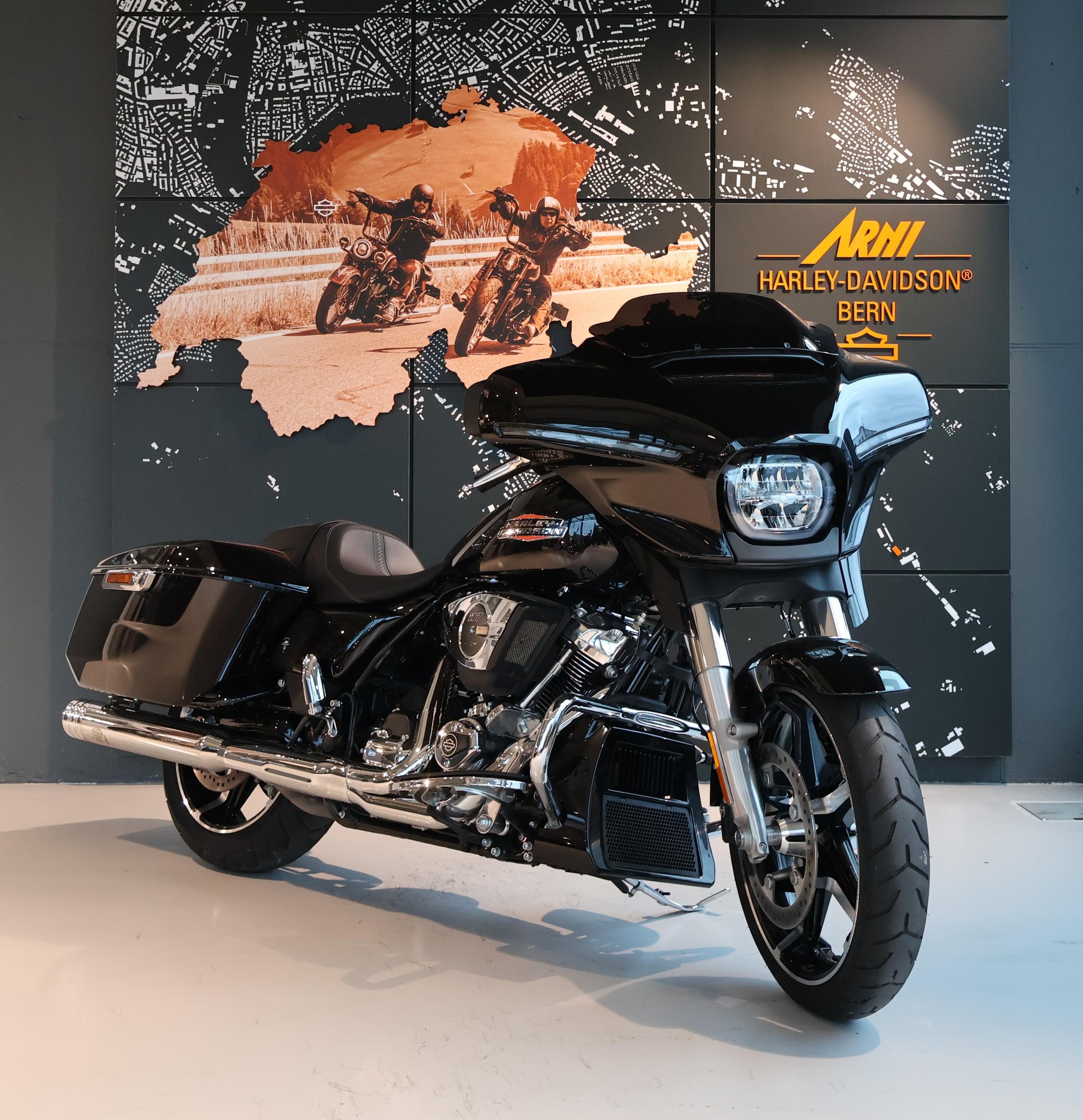 HARLEY-DAVIDSON FLHX Street Glide 117-image-2