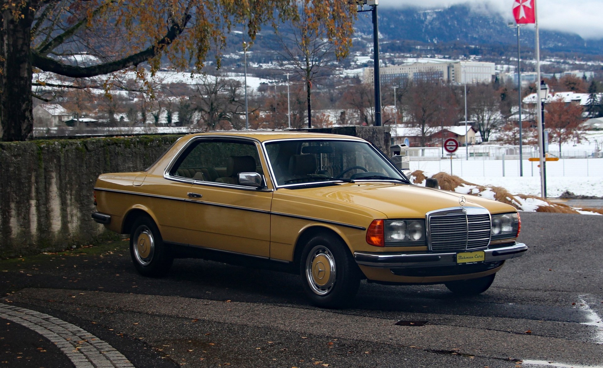 MERCEDES-BENZ 230 C