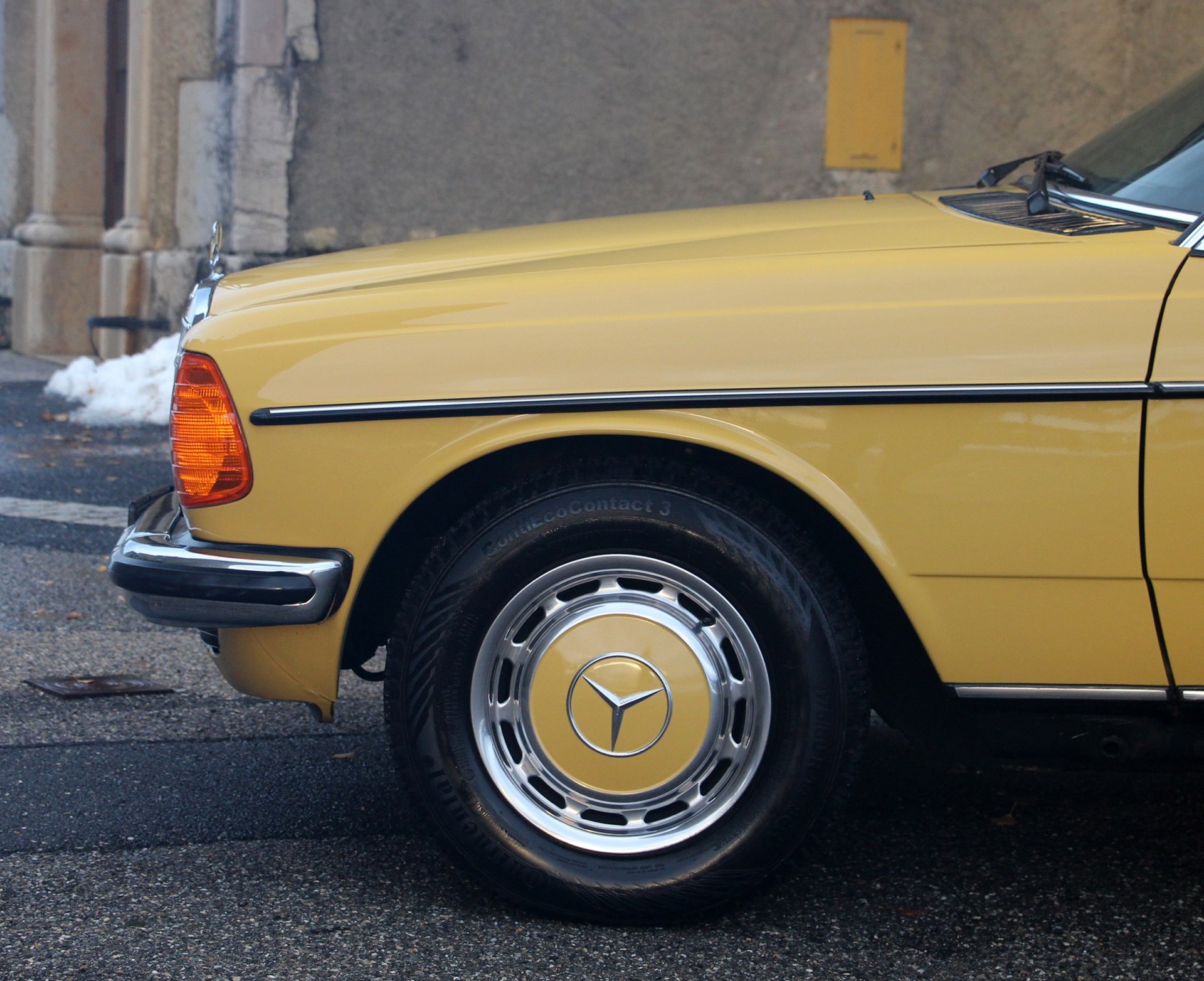 MERCEDES-BENZ 230 C-image-17