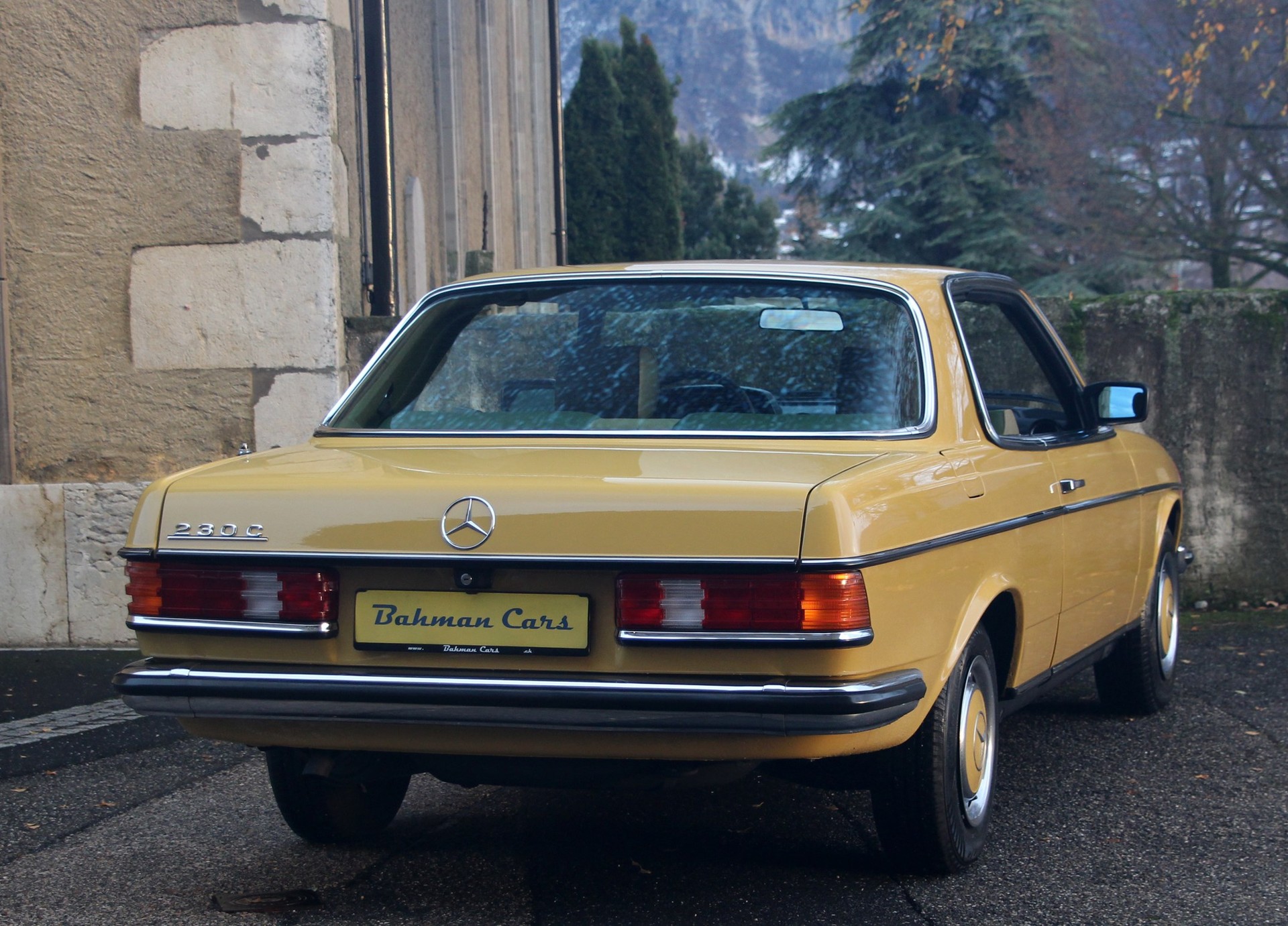 MERCEDES-BENZ 230 C-showroom-element-3