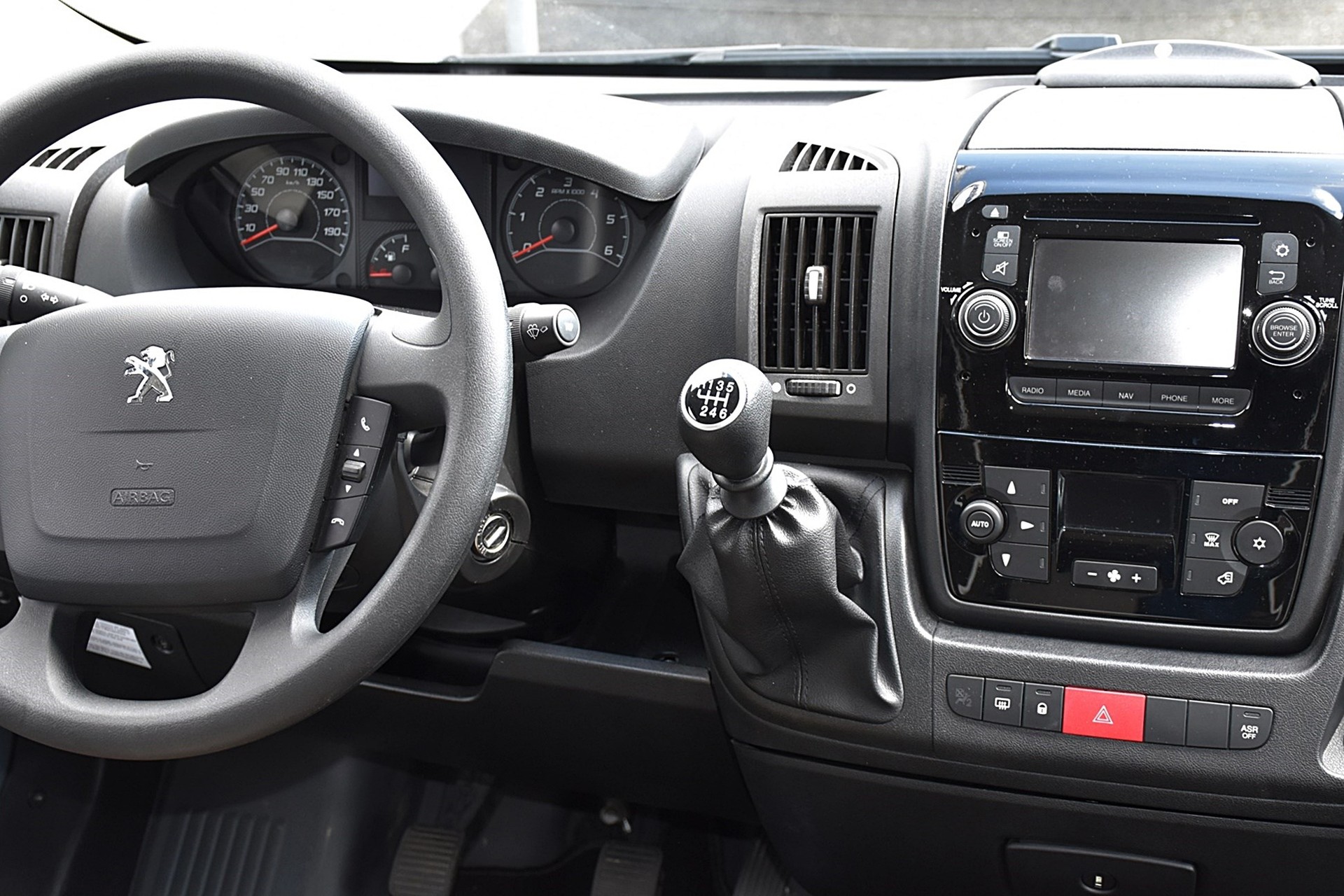 GLOBECAR EXPLORER Z NEO TRAVELLER 3,0 DIESEL HOCHDACH H3 PEUGEOT BOXER-image-5