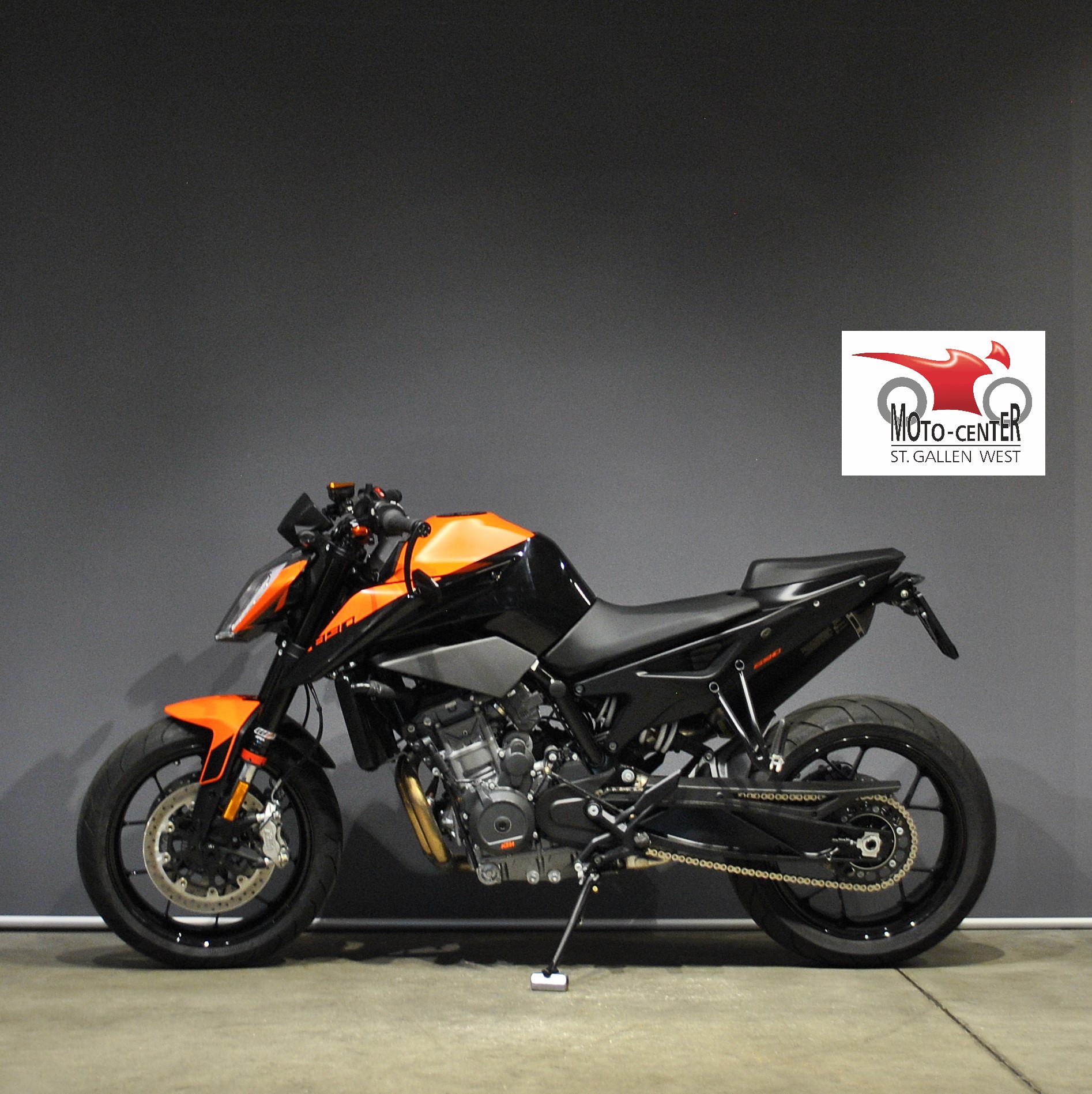 KTM 890 Duke-image-2