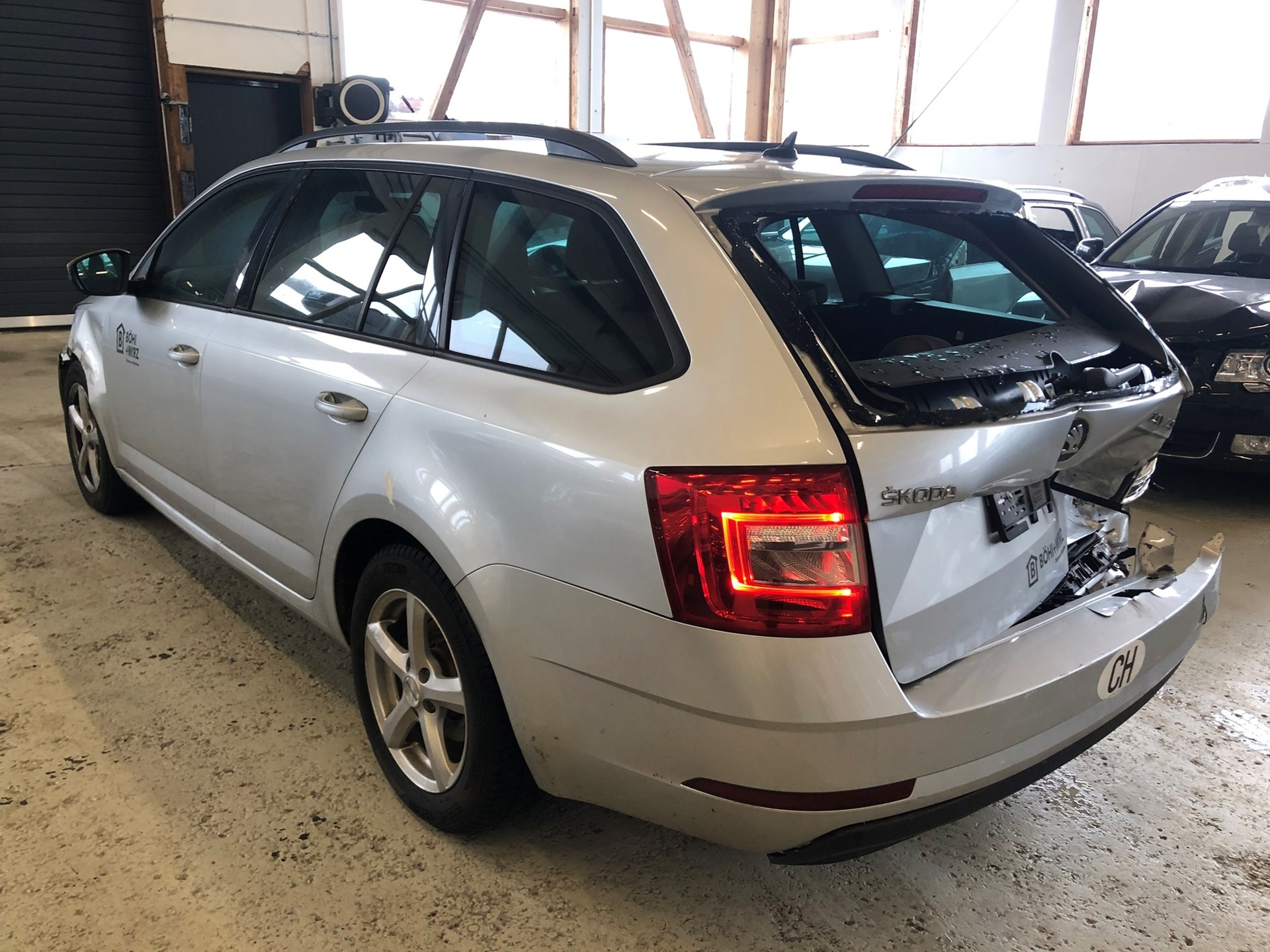SKODA Octavia Combi 1.8 TSI Ambition 4x4 DSG-image-3