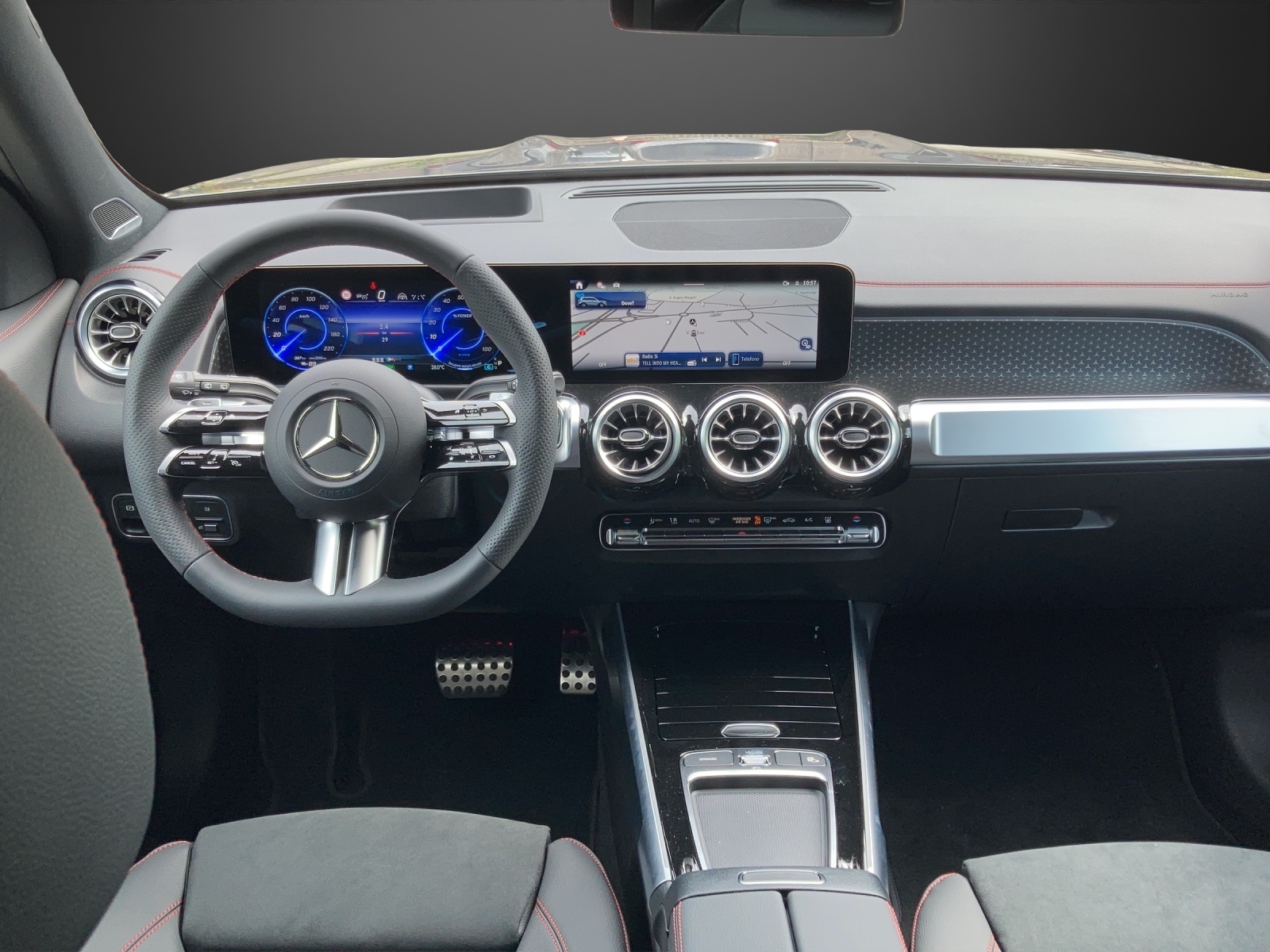 MERCEDES-BENZ EQB 300 AMG Line 4Matic-image-6
