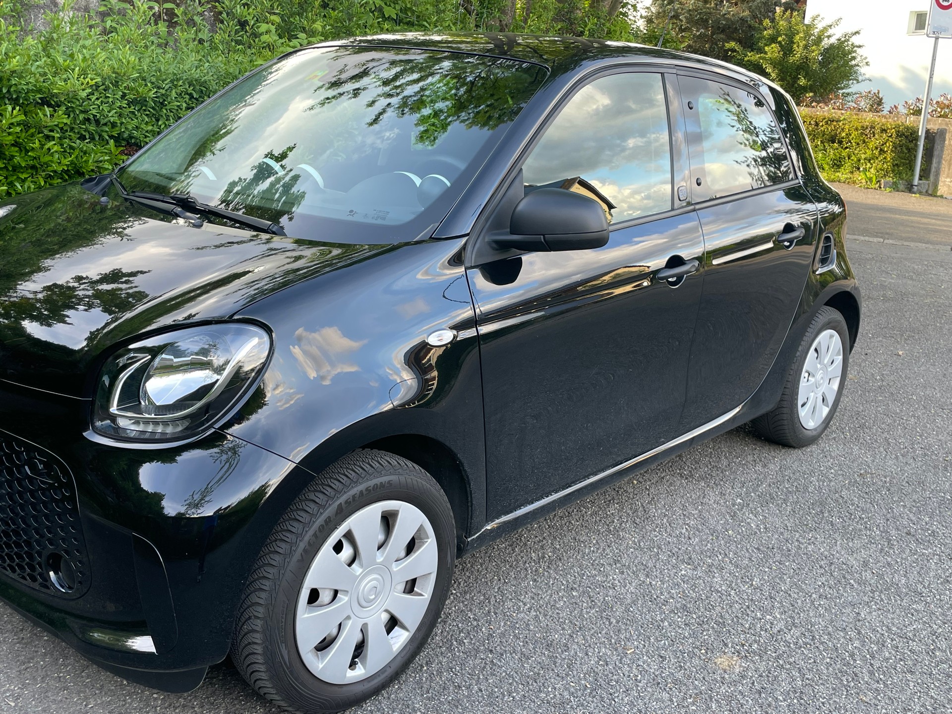 SMART forfour EQ-image-3