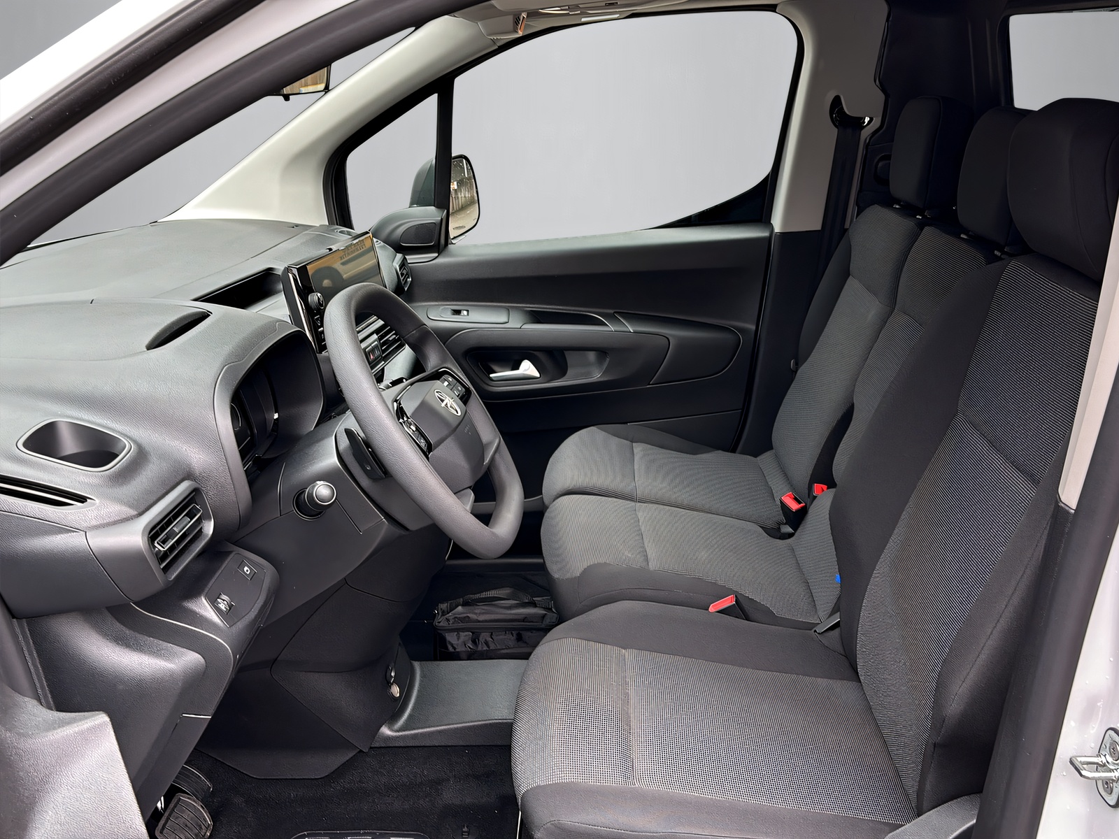 OPEL Combo-e Cargo 2.4 t XL Electric-image-11