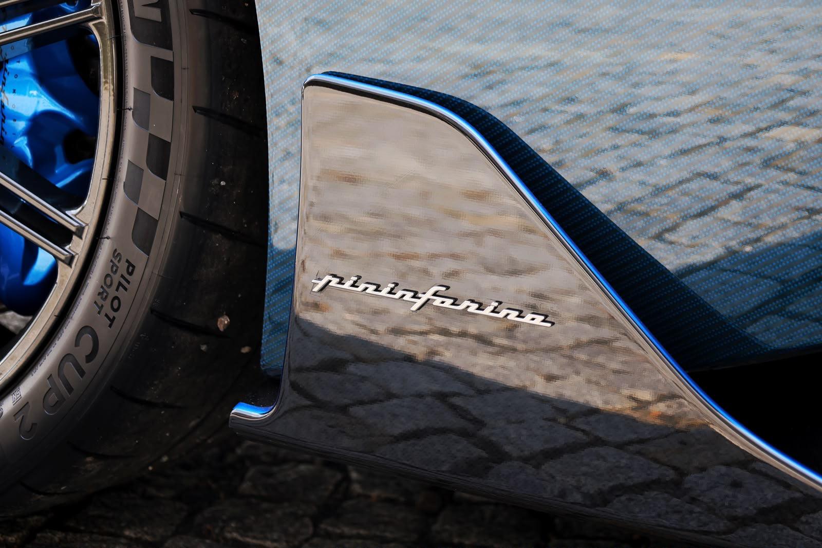 PININFARINA Battista Blu Carbon-image-5