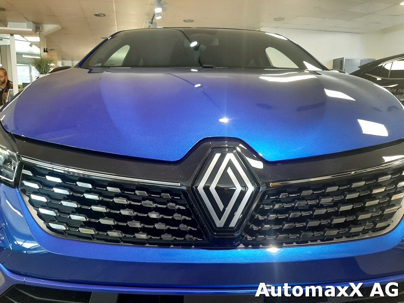RENAULT Clio 1.6 E-Tech techno-image-8