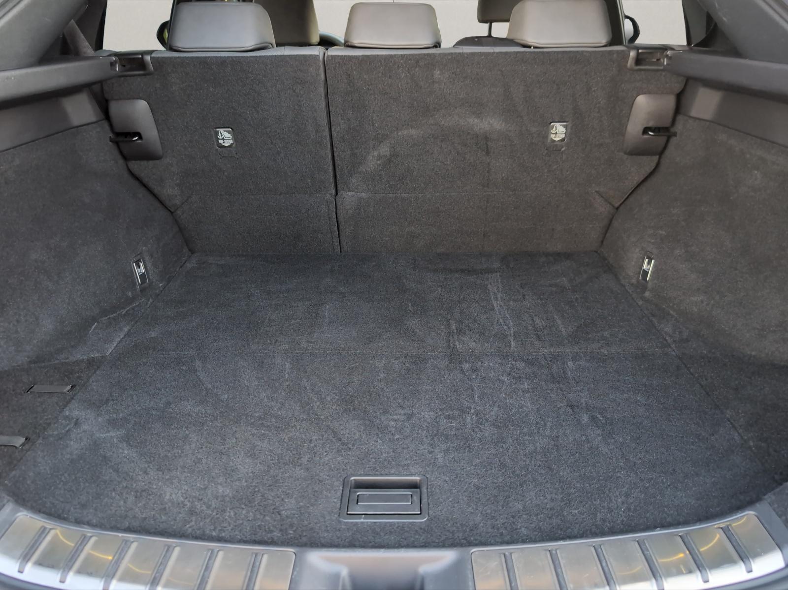 LEXUS RZ 450e Comfort-image-13