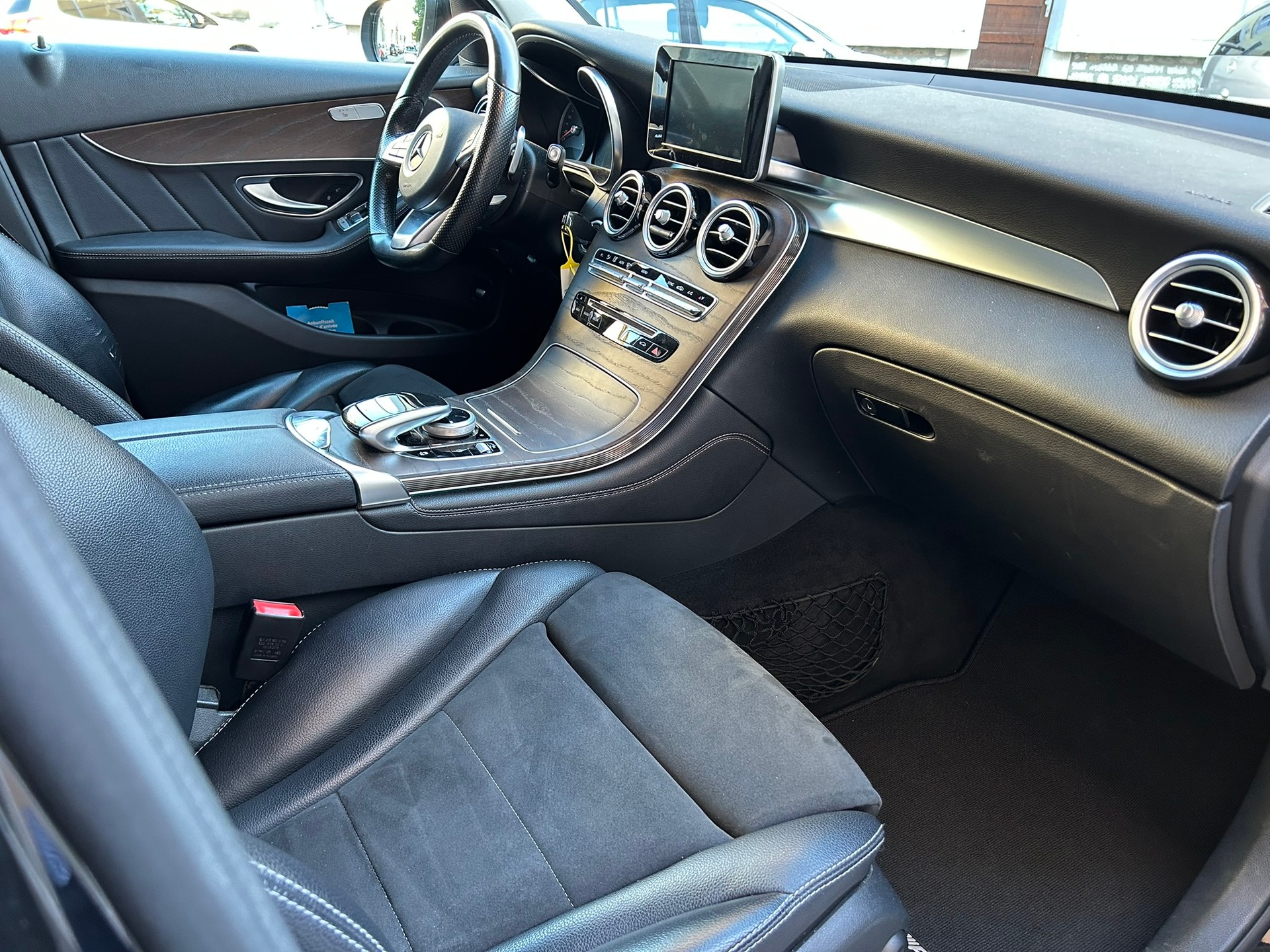 MERCEDES-BENZ GLC 220 d Exclusive 4Matic-image-10