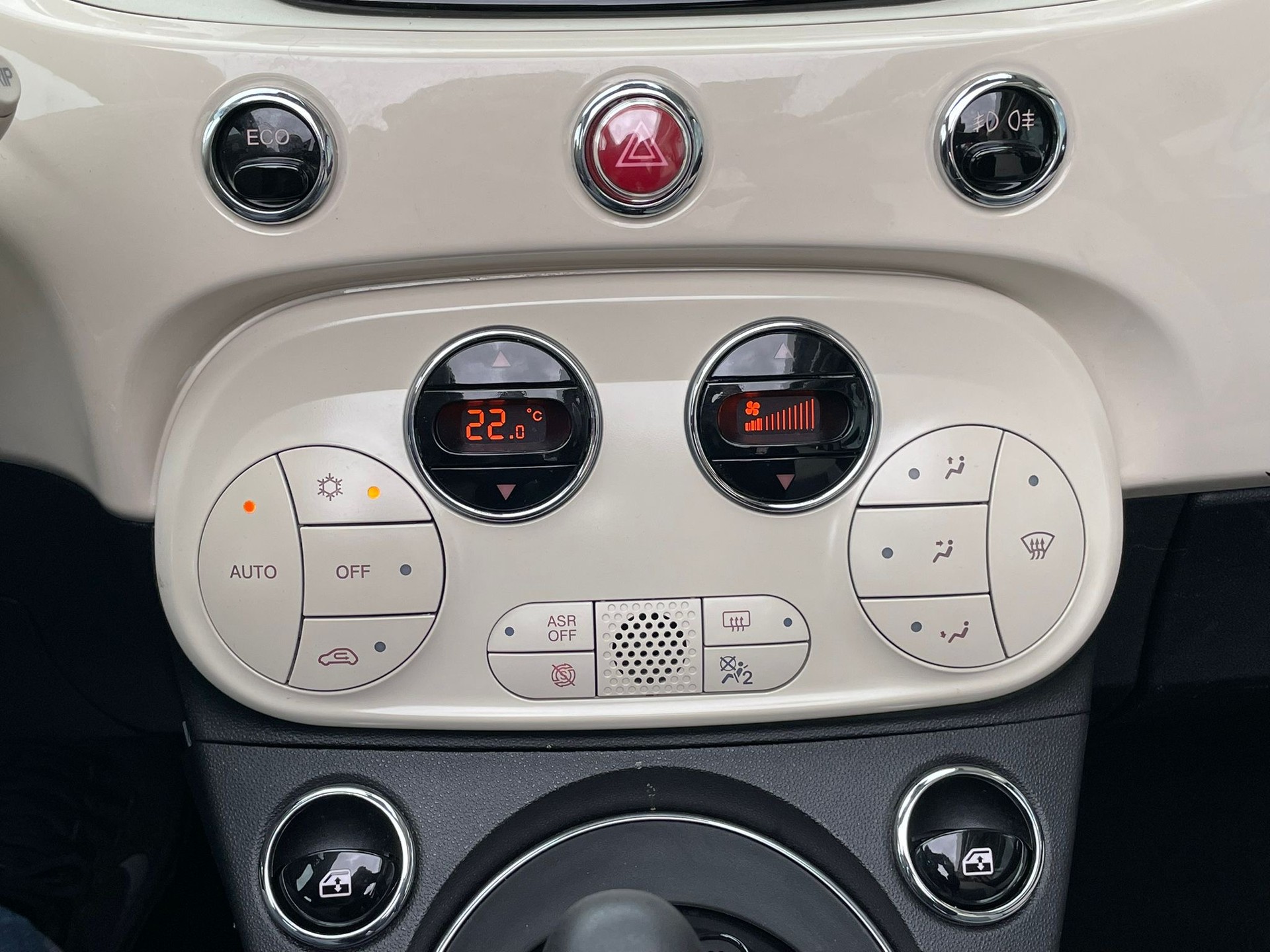 FIAT Facelift 500C 0.9 Twinair Collezione Dualogic CH-Auto-image-7