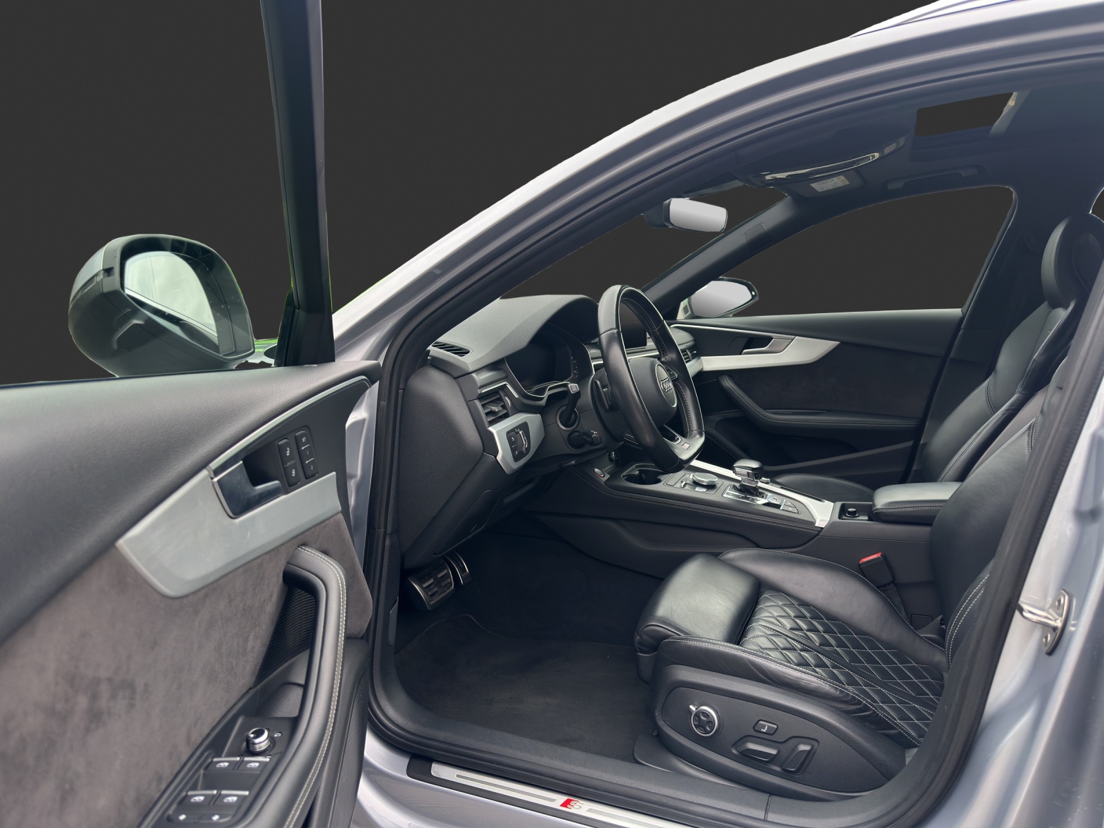AUDI S4 Avant 3.0 TFSI quattro tiptronic-image-14