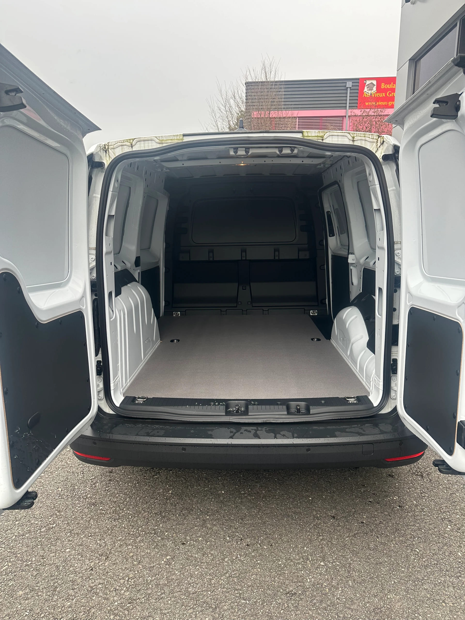 FORD Grand Transit Connect fourg. 2 Trend/102CV/Man.-image-5
