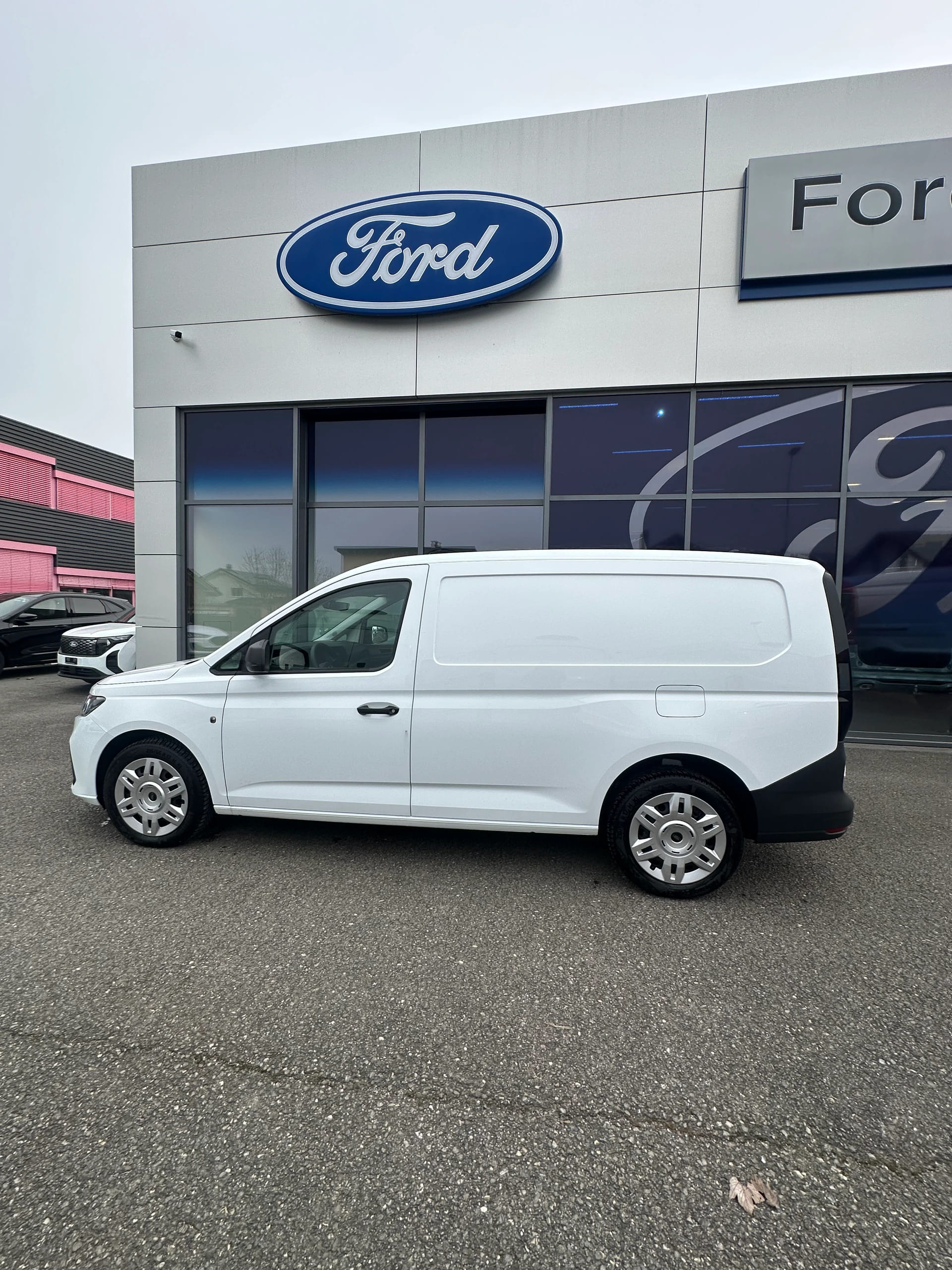 FORD Grand Transit Connect fourg. 2 Trend/102CV/Man.-image-2