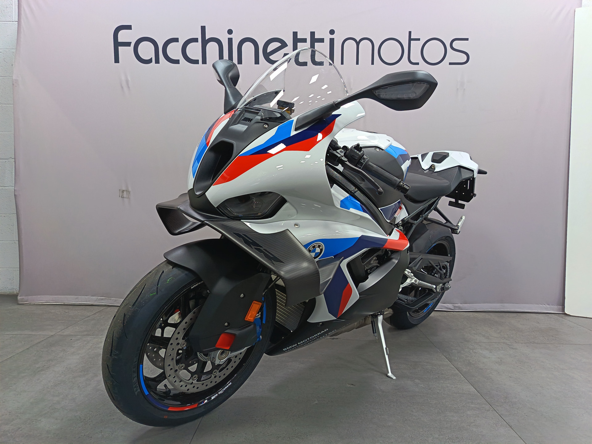 BMW M 1000 RR *** Leasing 3.9% ***-image-2