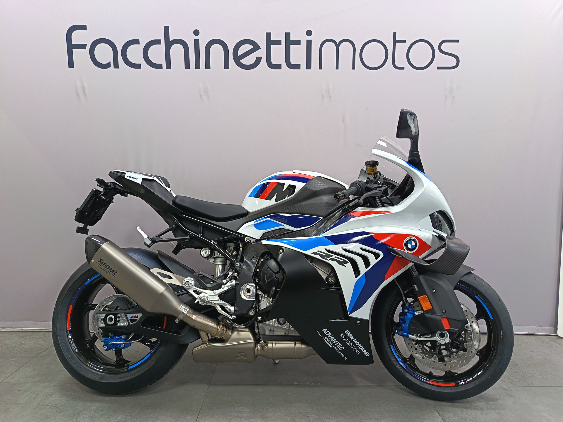 BMW M 1000 RR *** Leasing 3.9% ***-image-0
