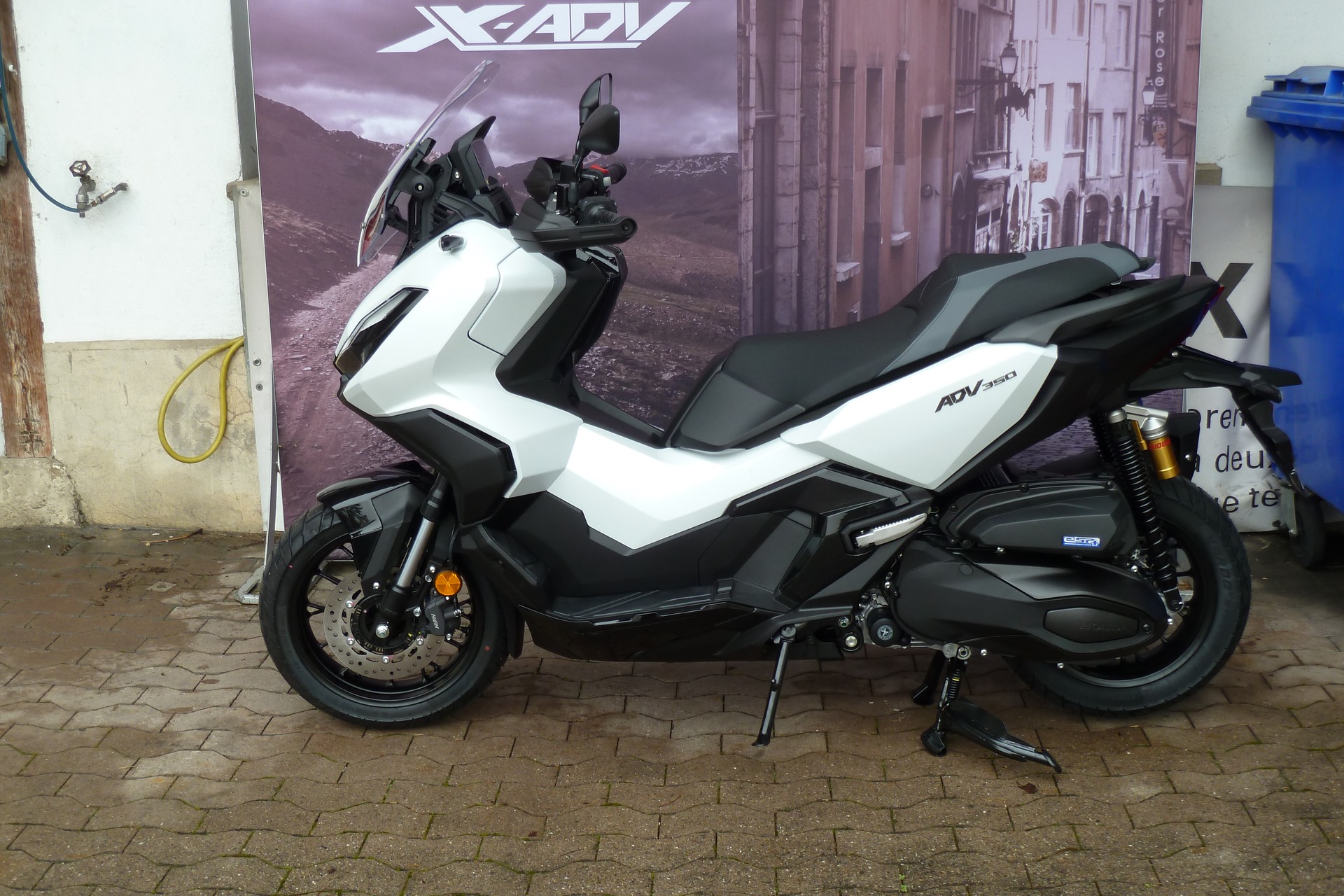HONDA ADV 350-image-1