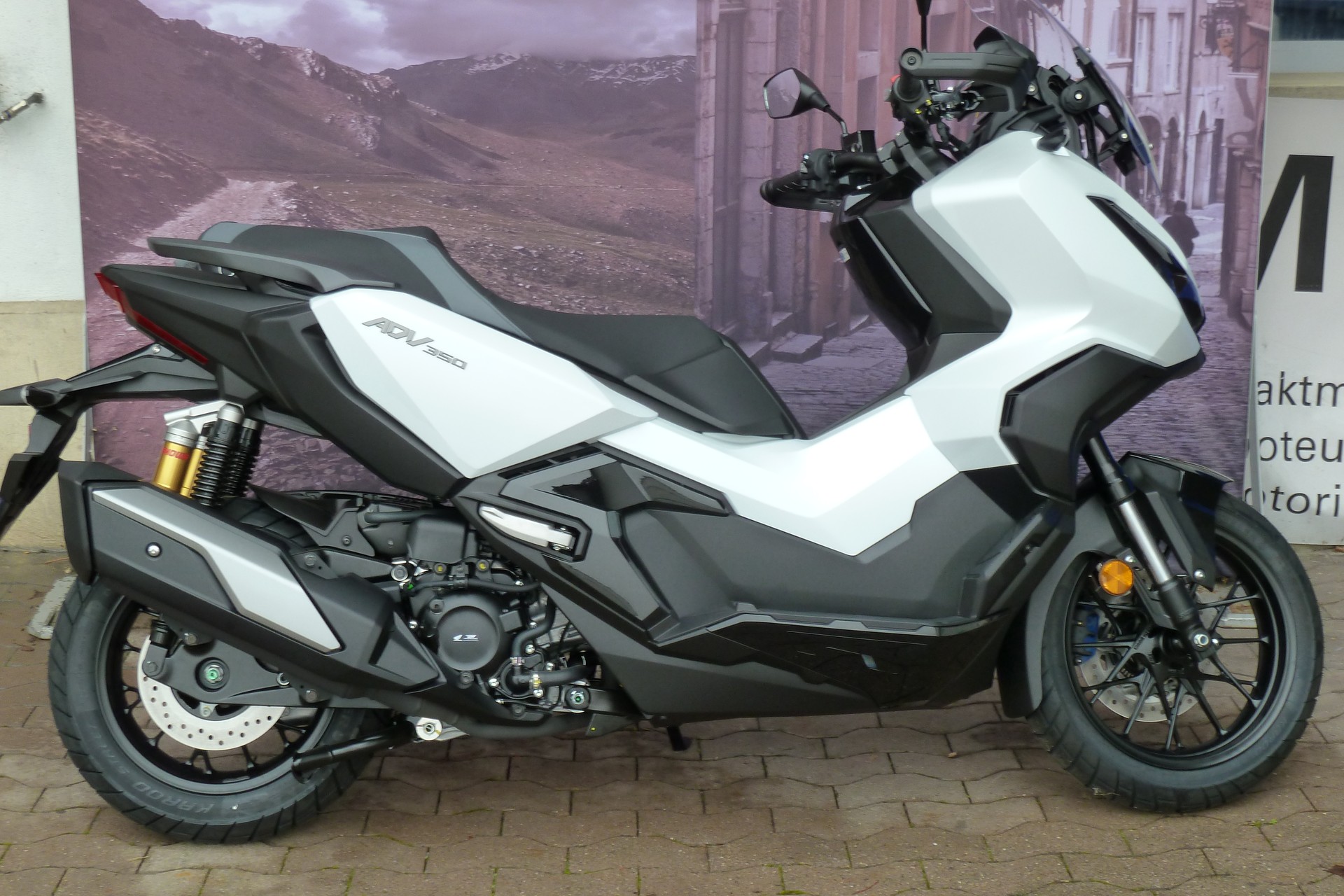 HONDA ADV 350-image-0