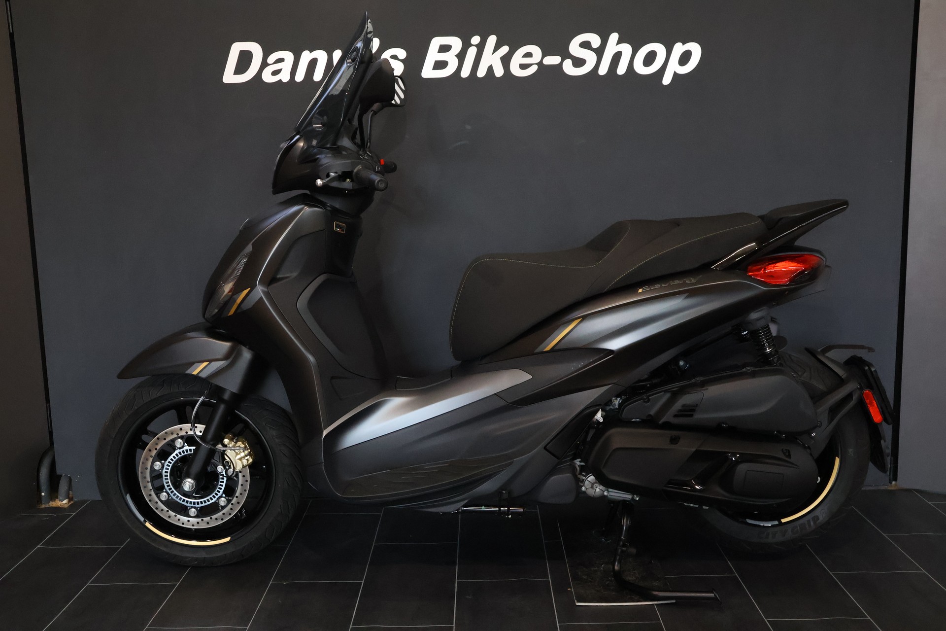 PIAGGIO Beverly 400 Sport E5+ 25th Anniversary (4 Jahre Garantie)
