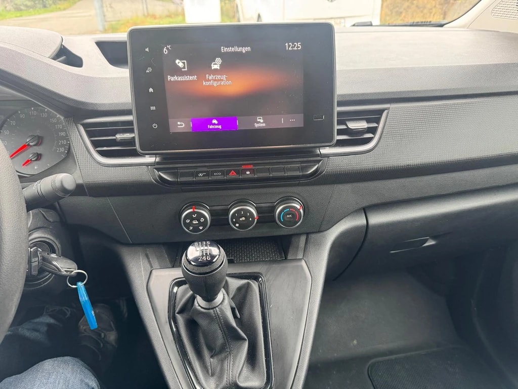 RENAULT Kangoo Van 1.3TCe L2 130 PF Extra-image-10