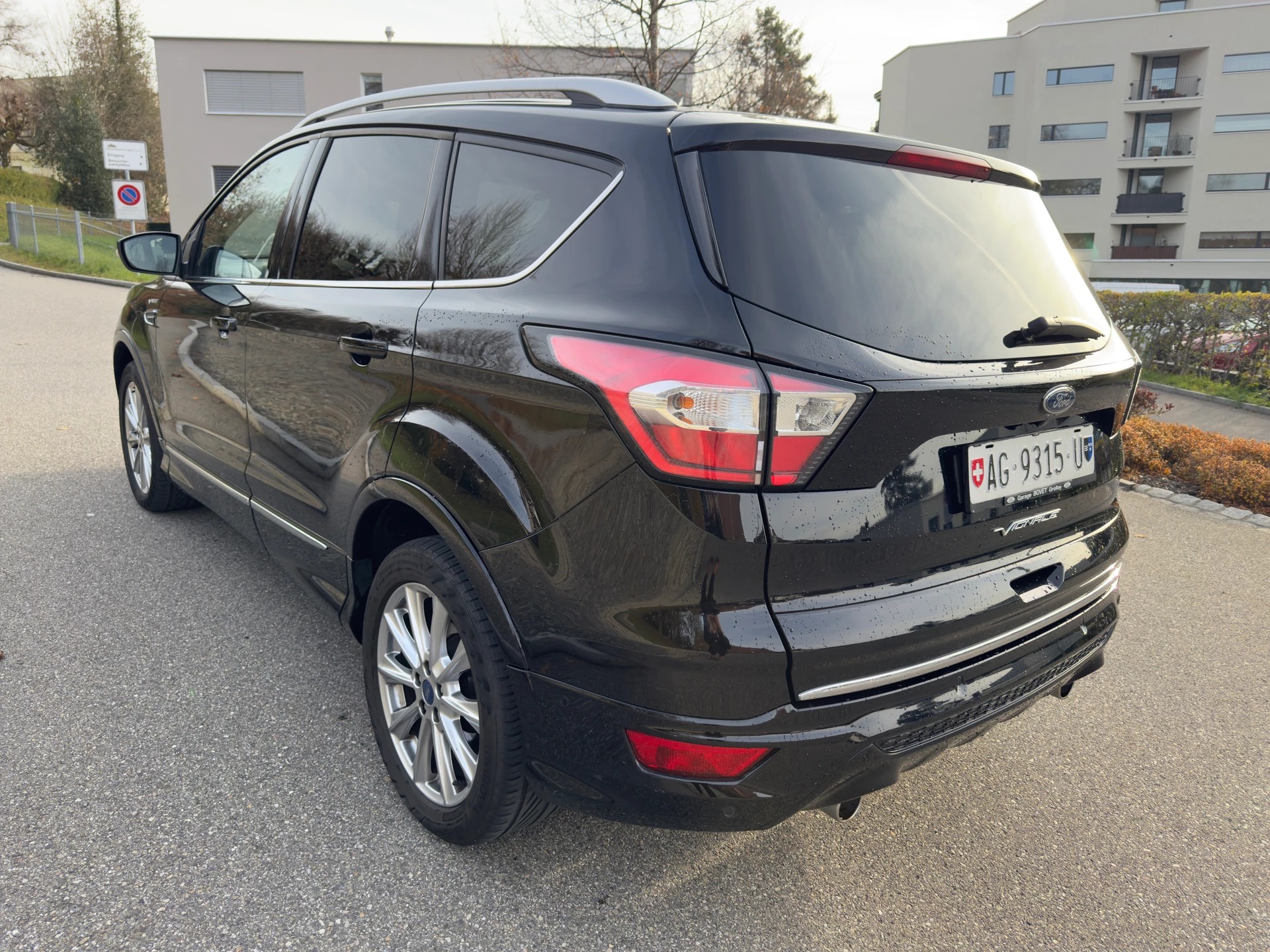 FORD Kuga 2.0 TDCi Vignale 4WD PowerShift-image-6