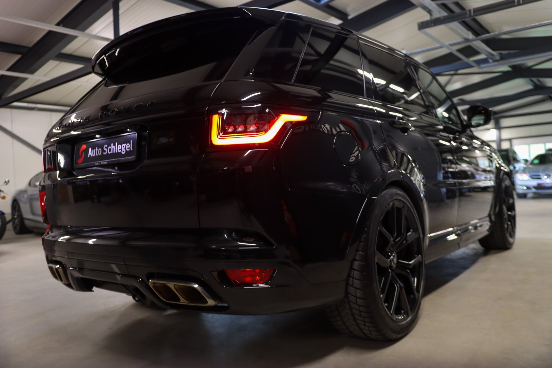 LAND ROVER Range Rover Sport 5.0 V8 S/C SVR Automatic-image-8