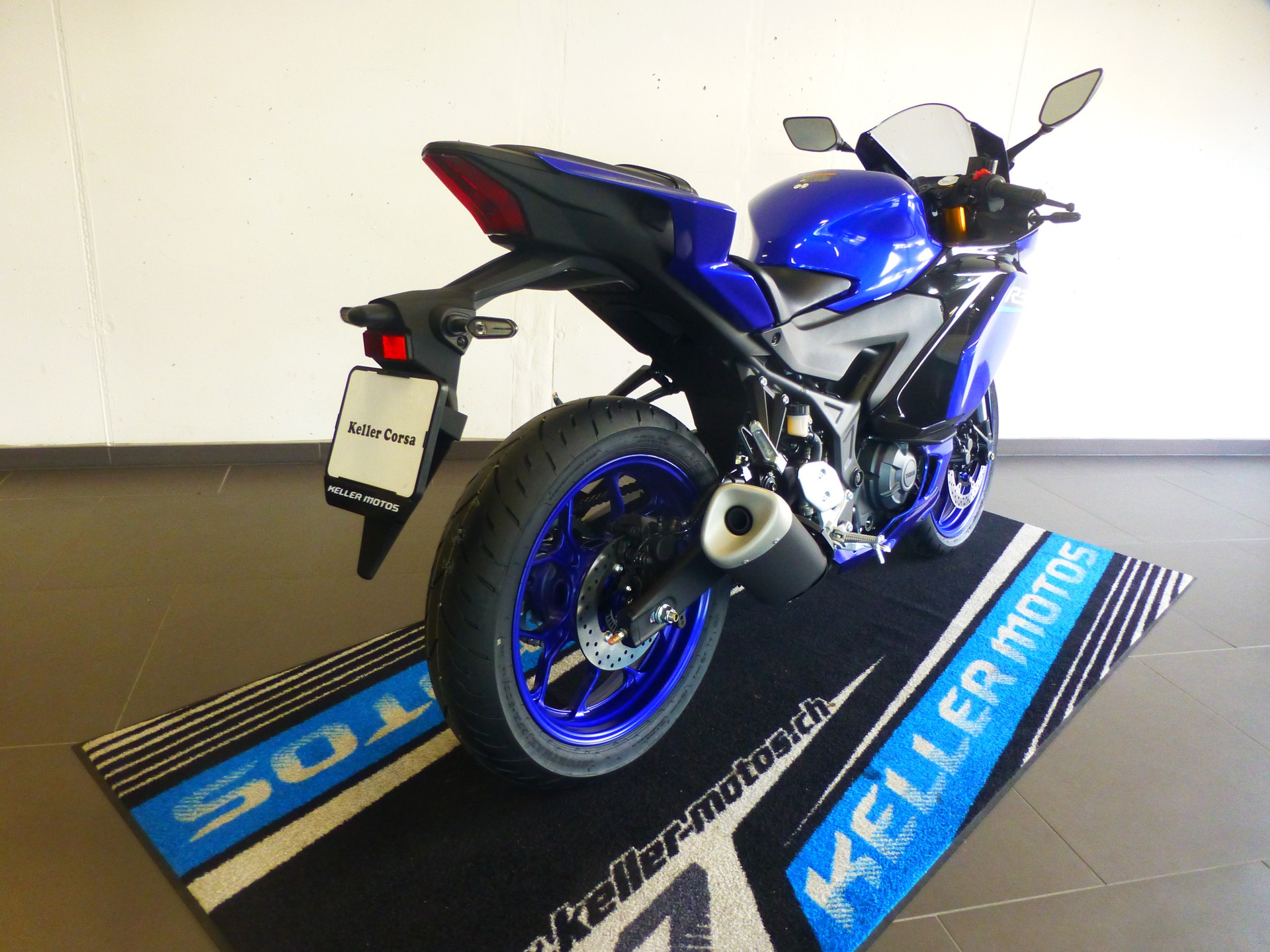 YAMAHA YZF-R3-image-5