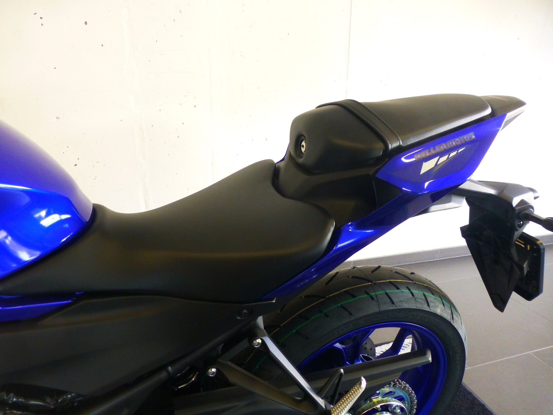 YAMAHA YZF-R3-image-10