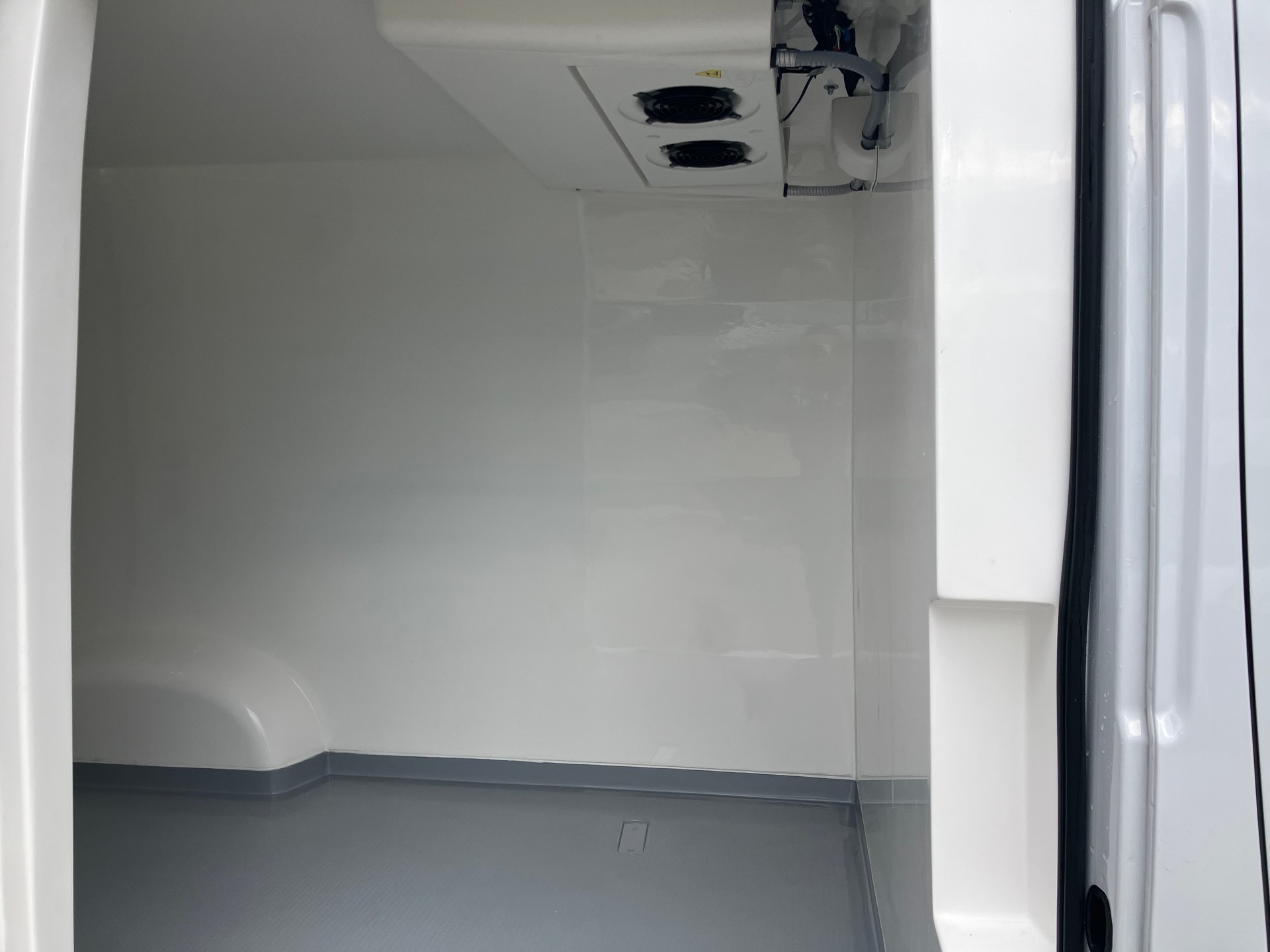 PEUGEOT Boxer 2.2 HDI 335 L2H2-image-4