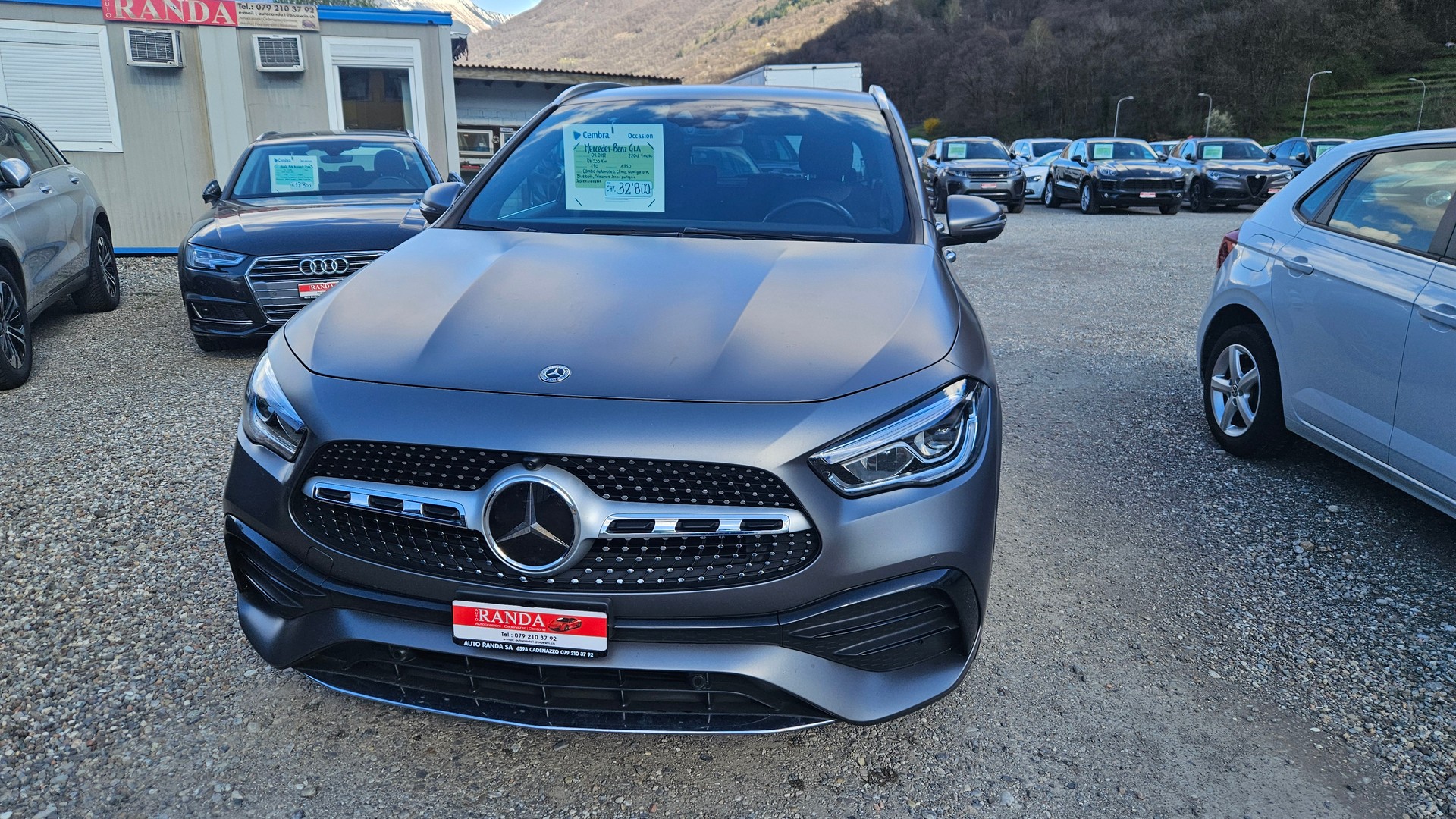MERCEDES-BENZ GLA 220d 4Matic Progressive 8G-DCT-image-1