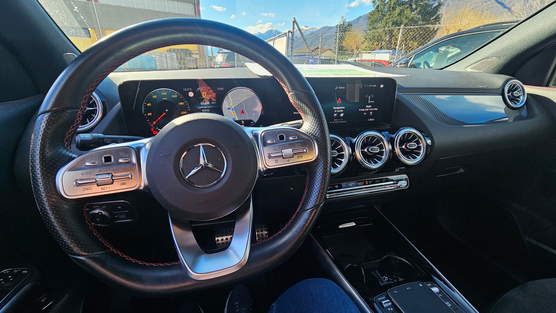 MERCEDES-BENZ GLA 220d 4Matic Progressive 8G-DCT-image-8
