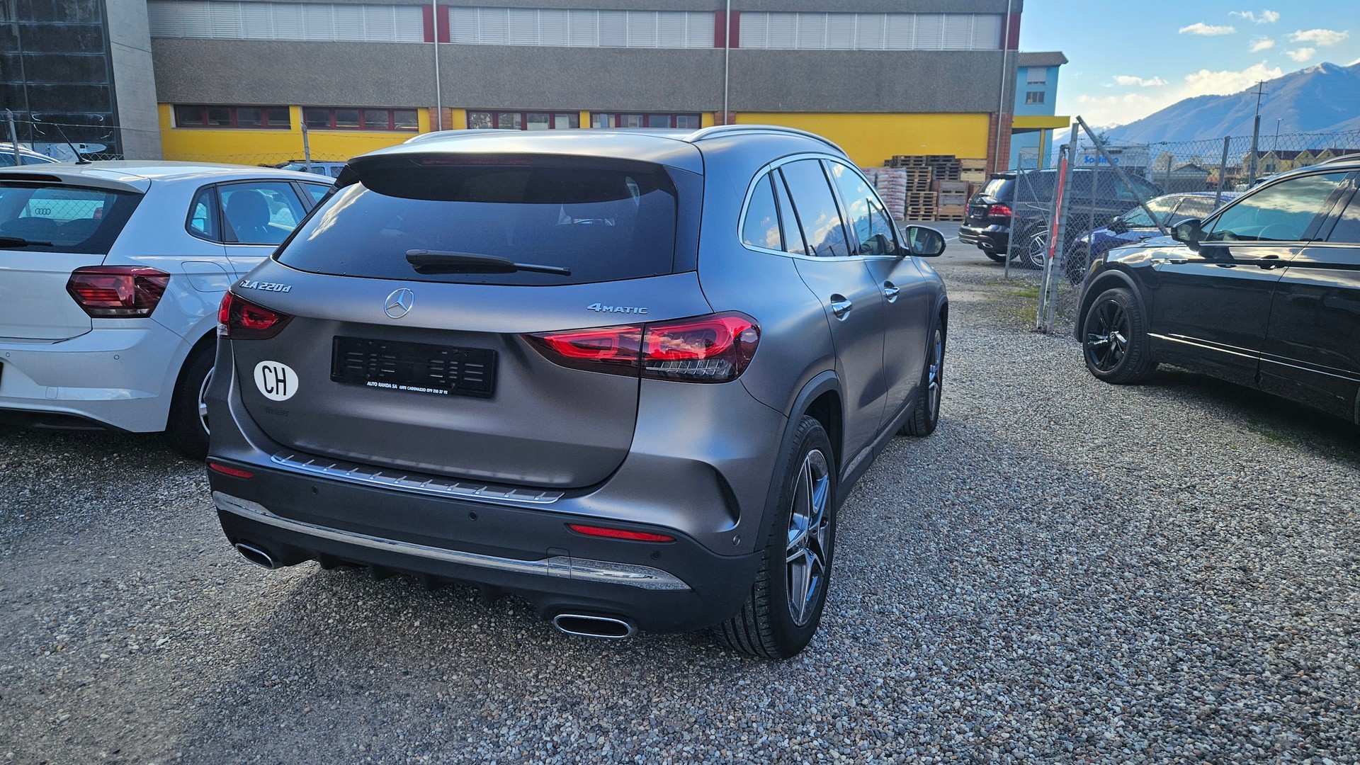 MERCEDES-BENZ GLA 220d 4Matic Progressive 8G-DCT-image-4