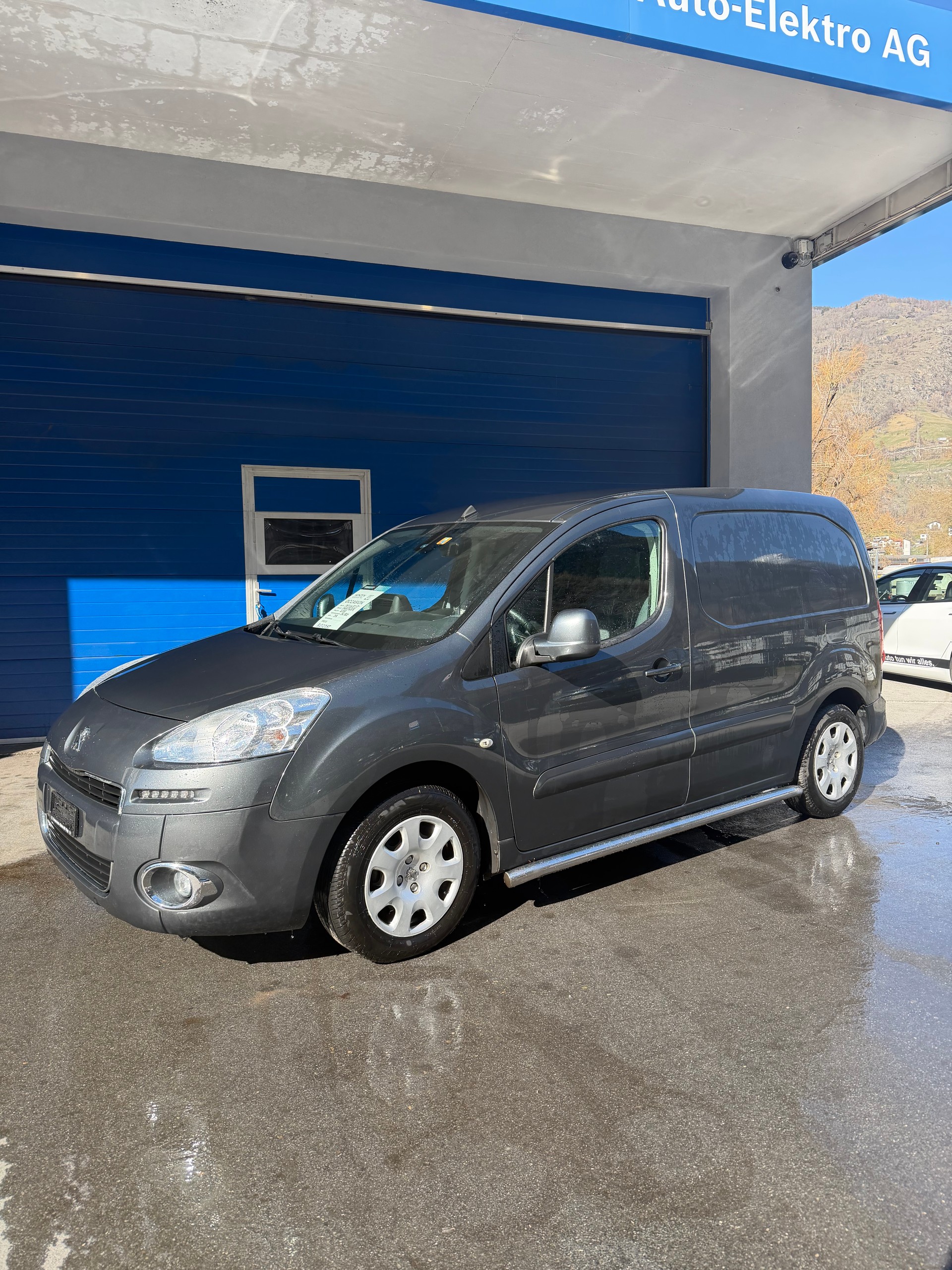 PEUGEOT PARTNER