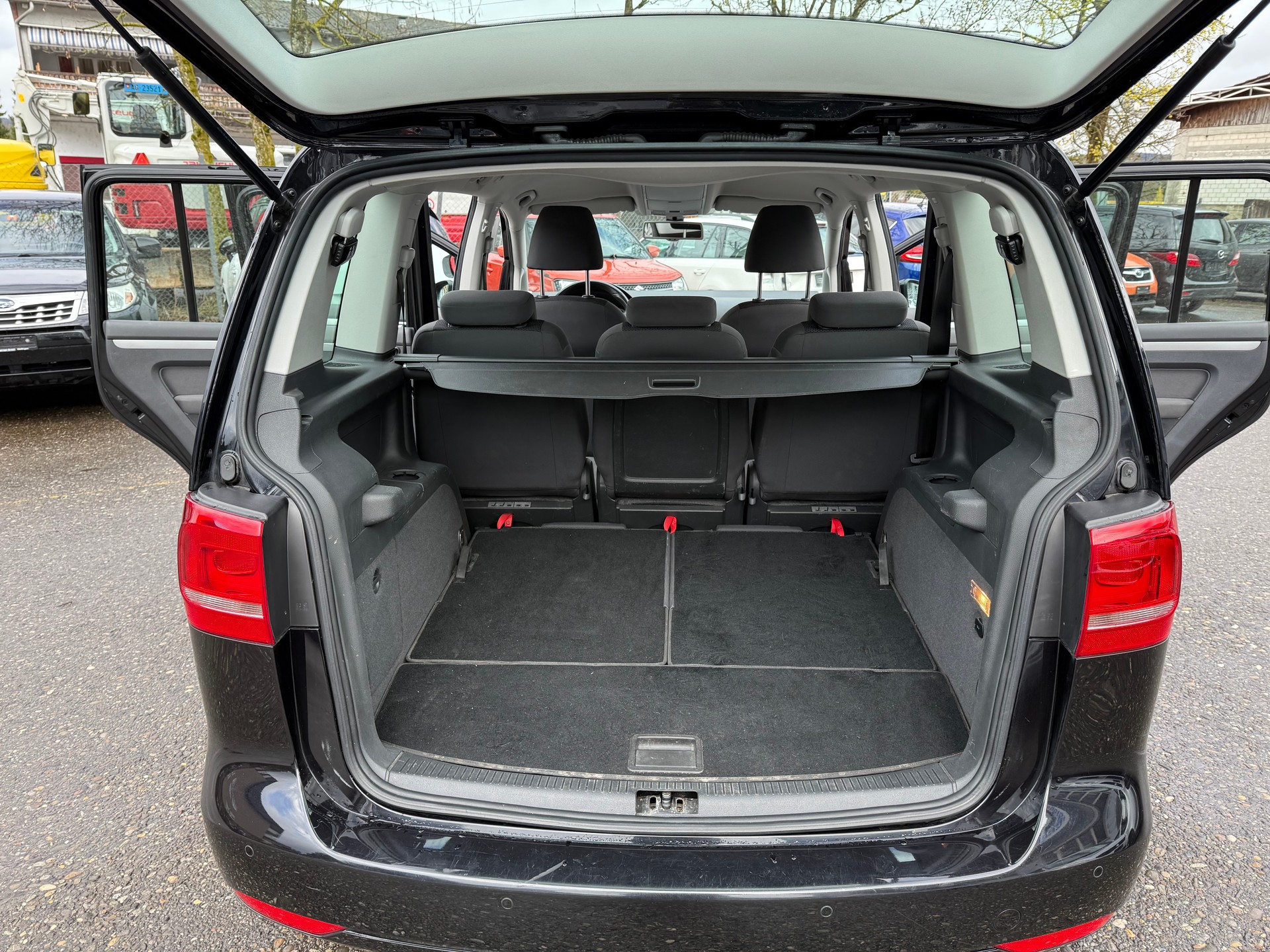 VW Touran 1.4 TSI Comfortline-image-11