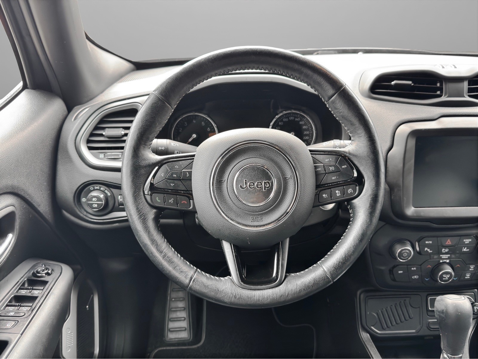 JEEP Renegade 1.3 GSE Turbo Limited-image-9