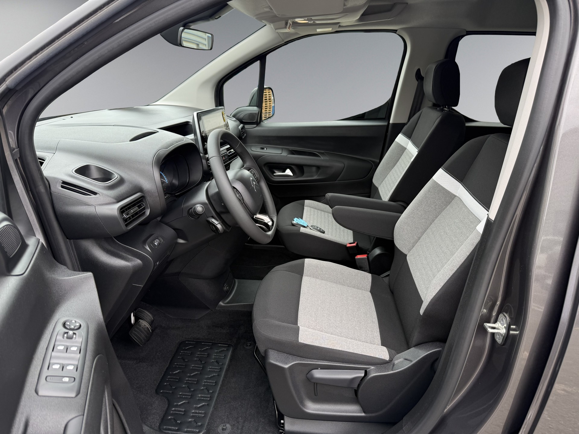 CITROEN e-Berlingo Feel-image-8