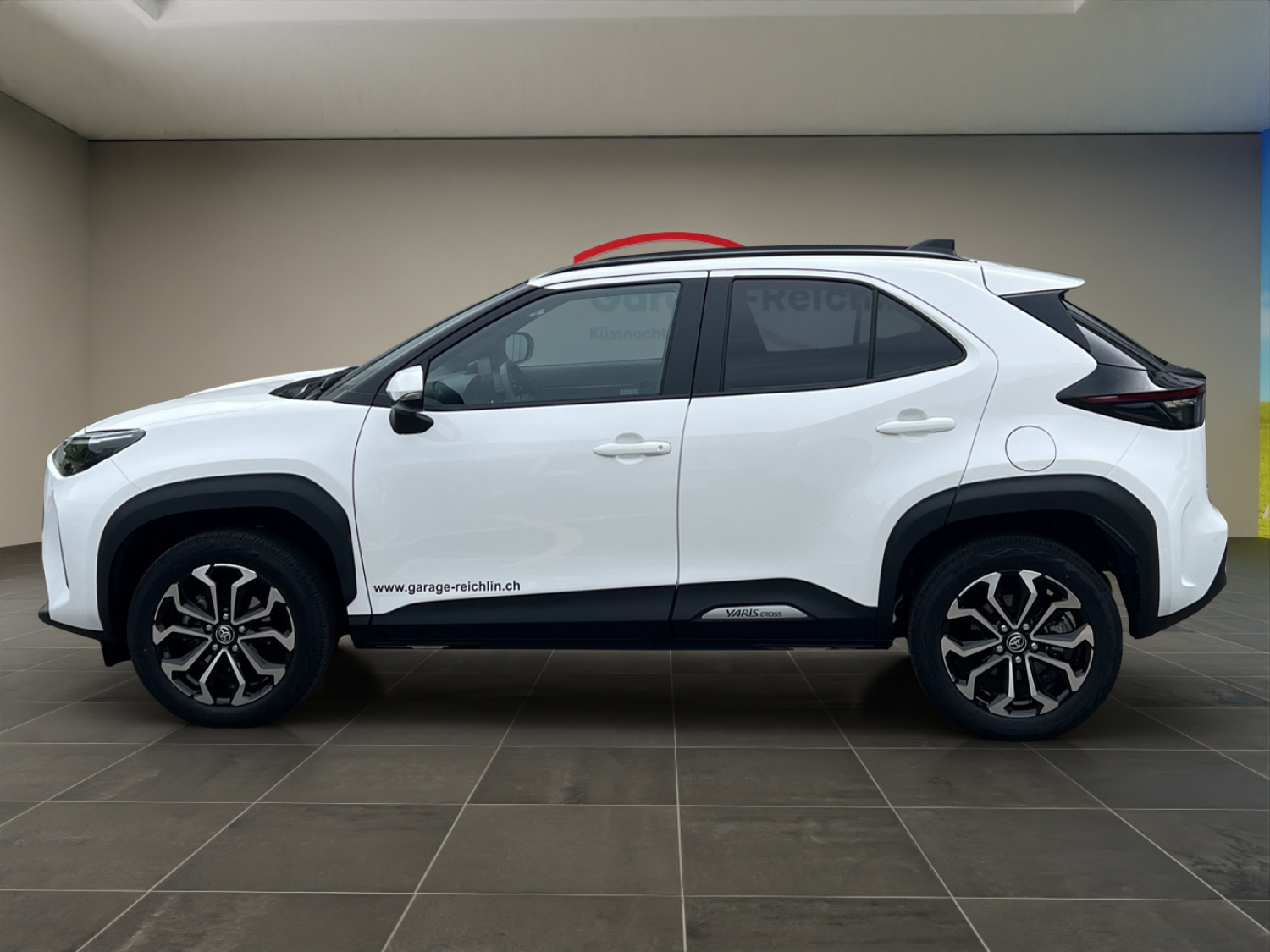 TOYOTA Yaris Cross 1.5 VVT-i HSD Trend AWD-i-showroom-element-1
