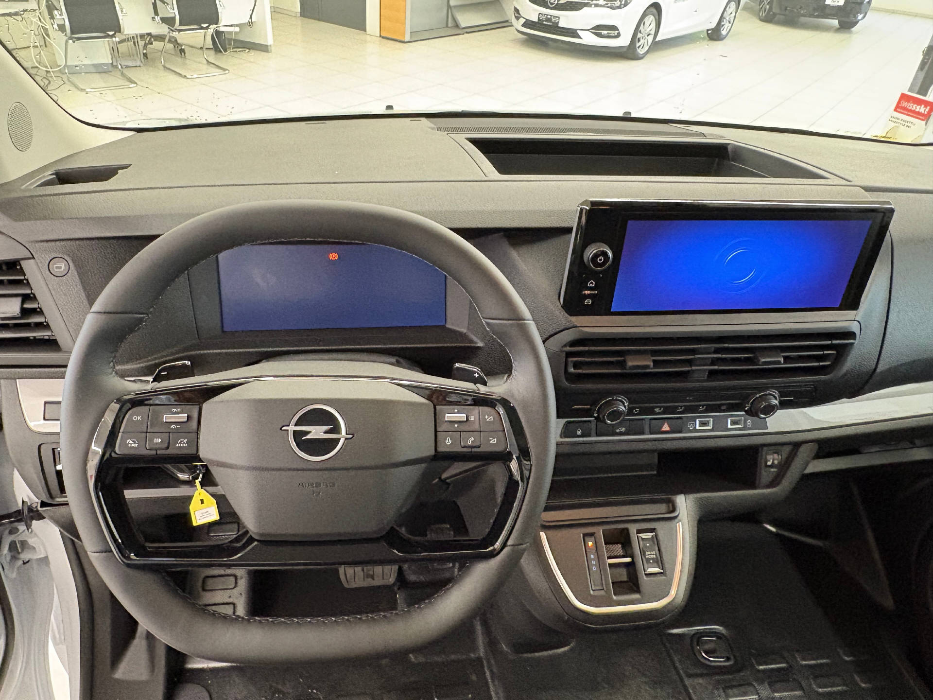 OPEL Vivaro-e Cargo 75kWh-image-10