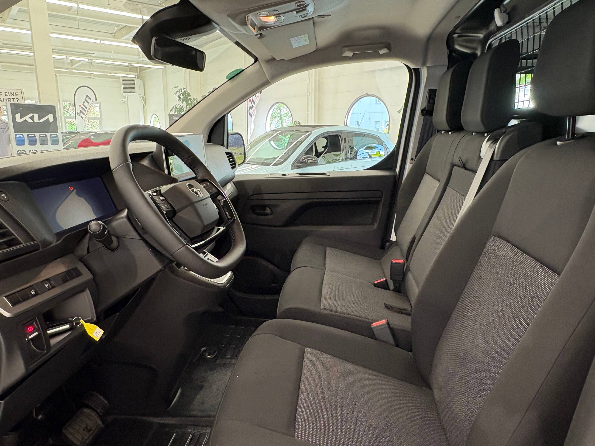 OPEL Vivaro-e Cargo 75kWh-image-9