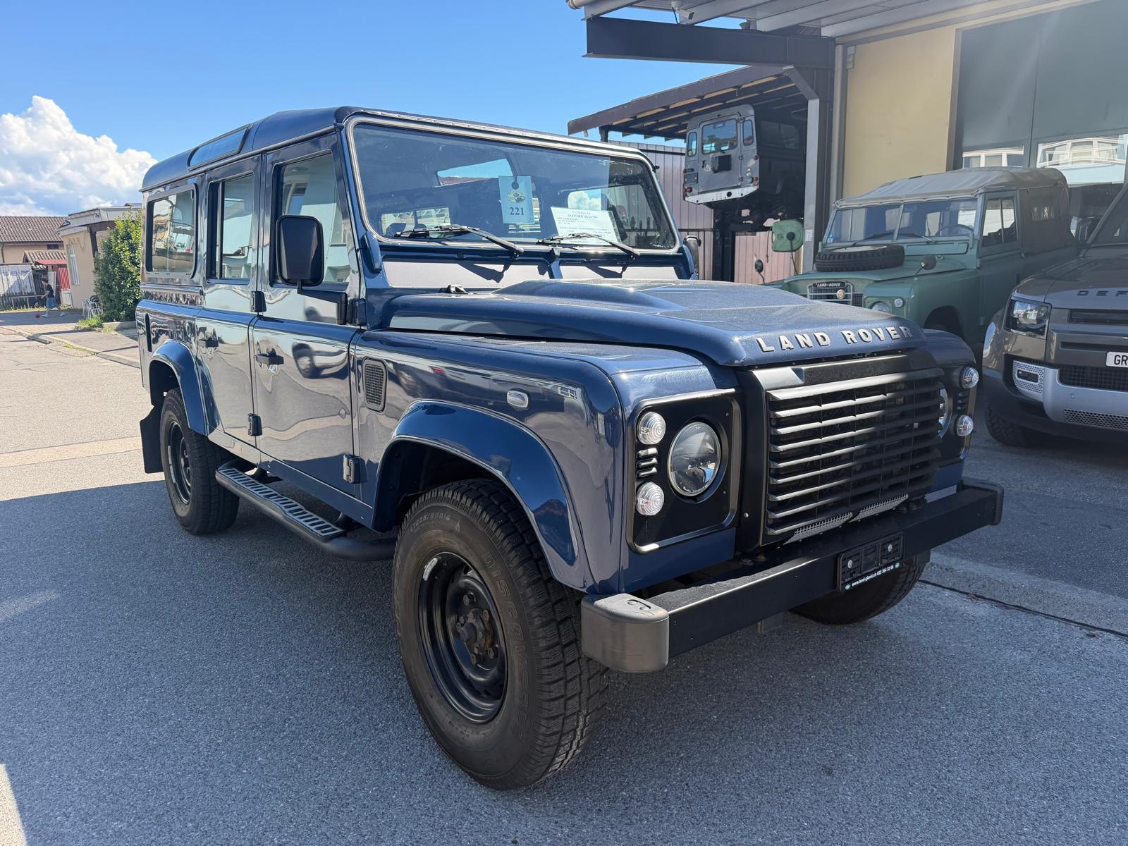 LAND ROVER Defender 110 2.4 Td4 Station Wagon
