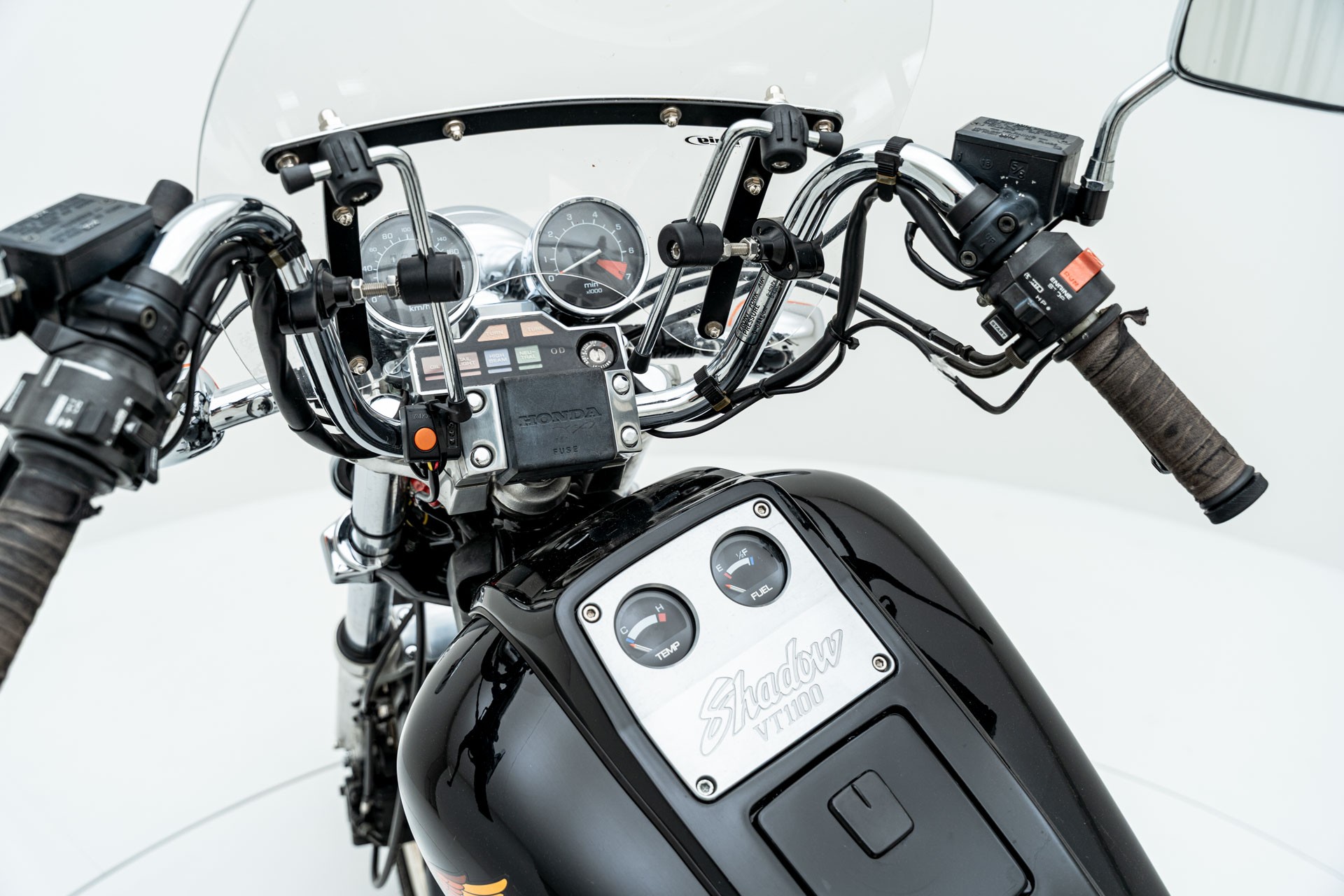 HONDA VT 1100 C G Shadow-image-7