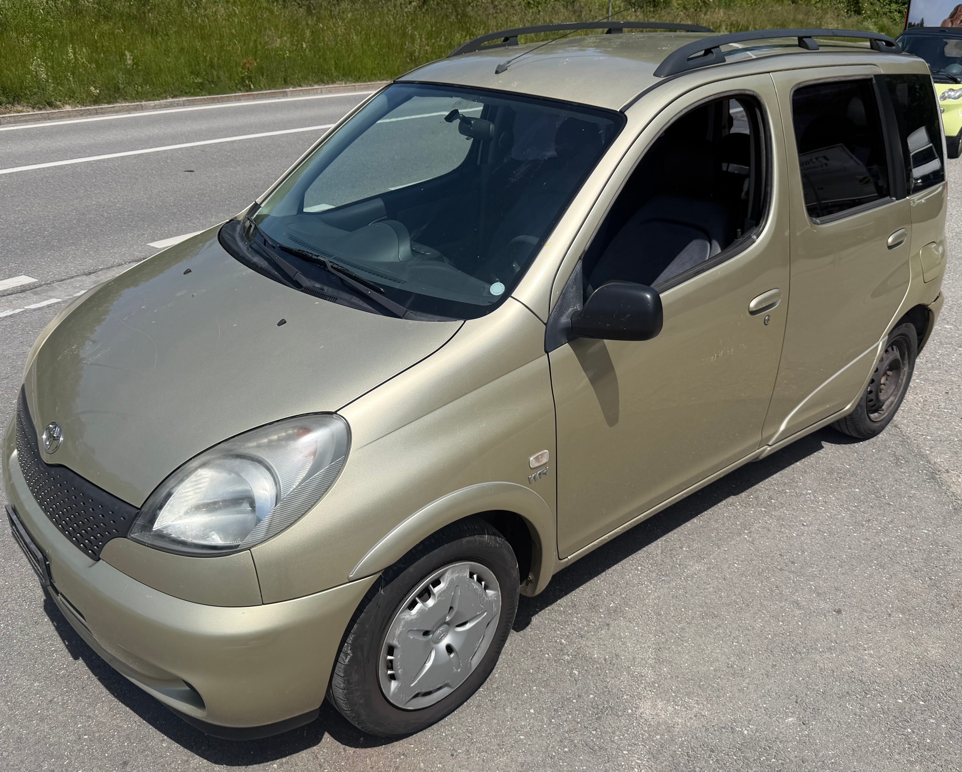 TOYOTA Yaris Verso 1.3 Linea Sol-image-0
