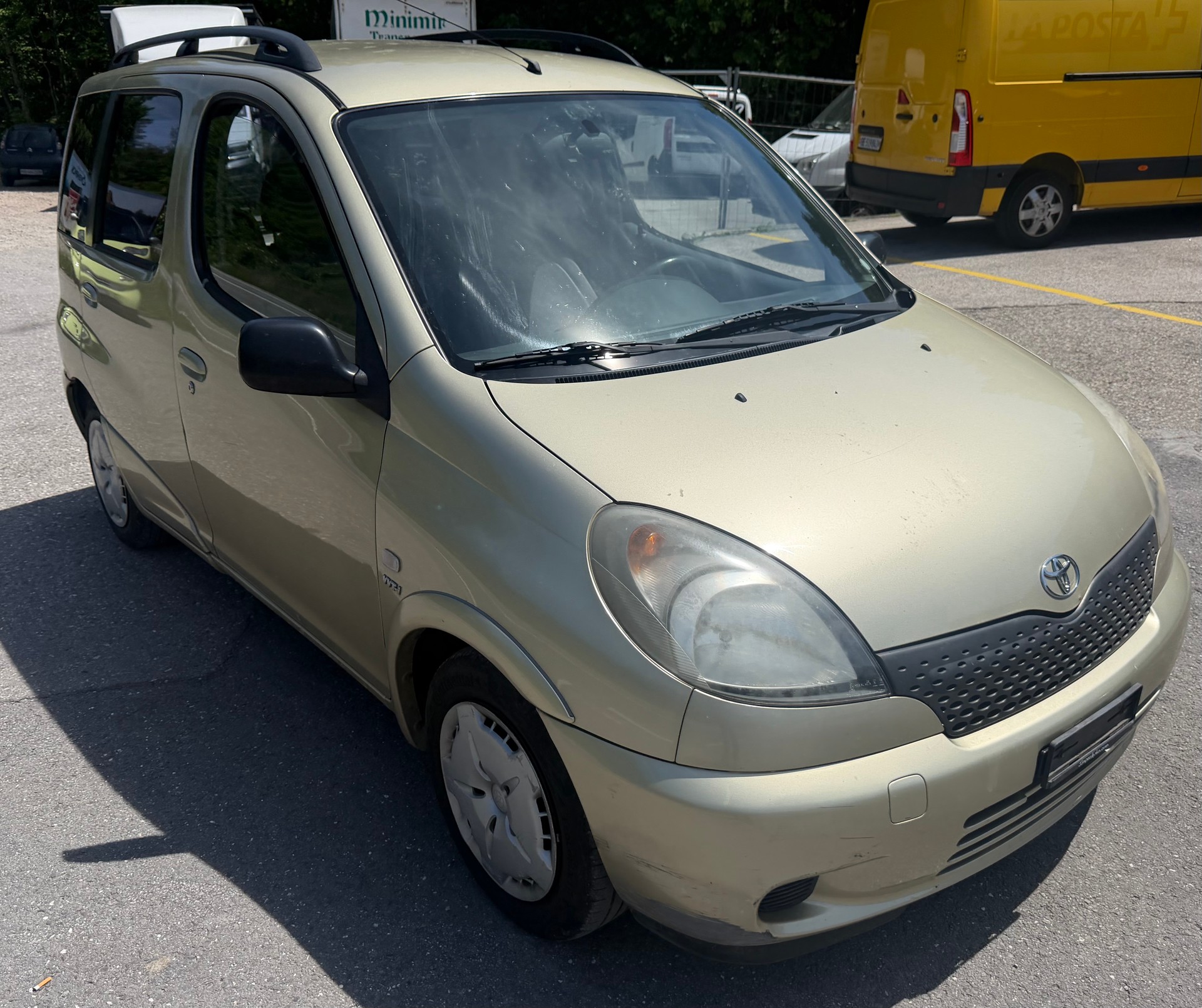 TOYOTA Yaris Verso 1.3 Linea Sol-image-2
