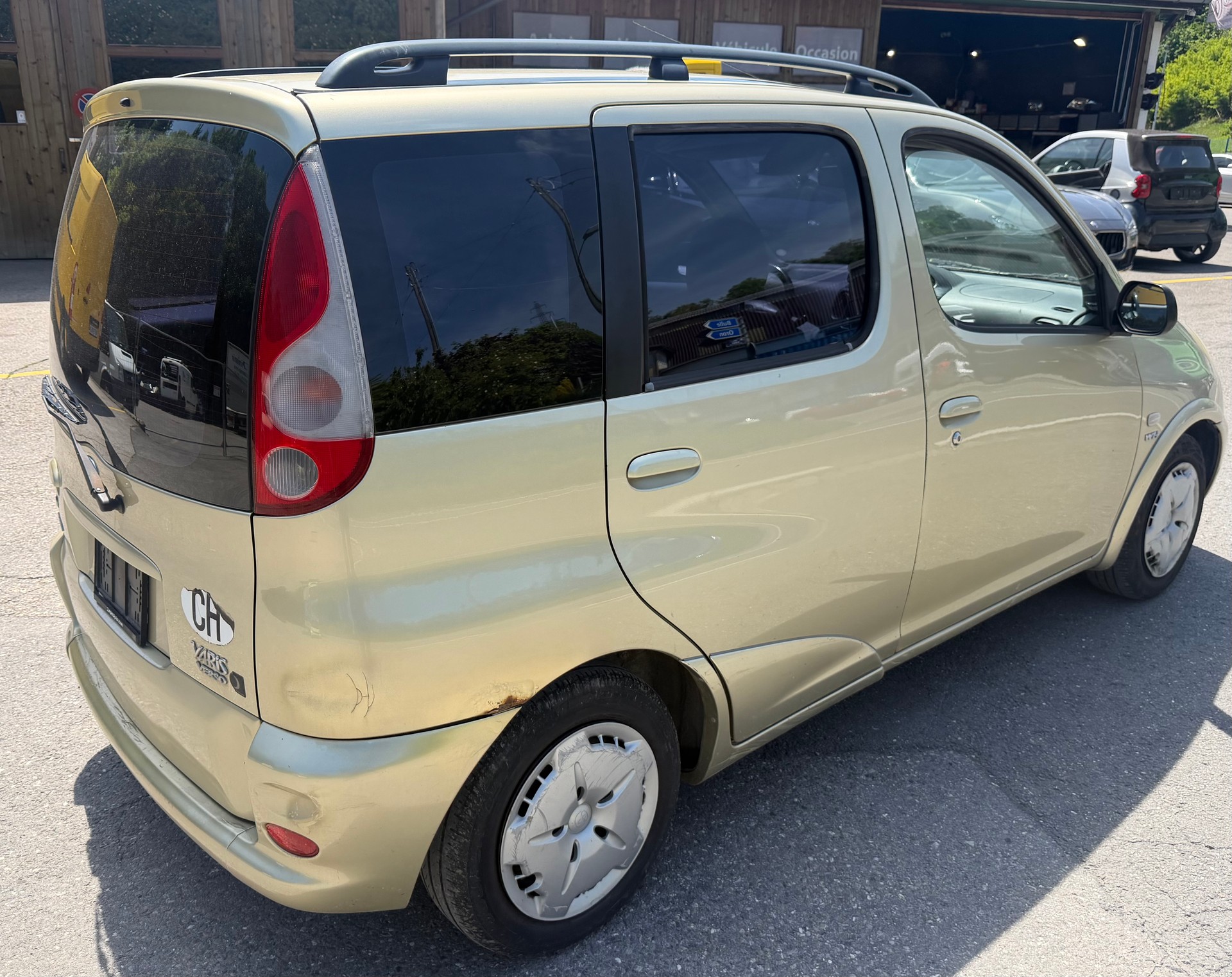 TOYOTA Yaris Verso 1.3 Linea Sol-image-4