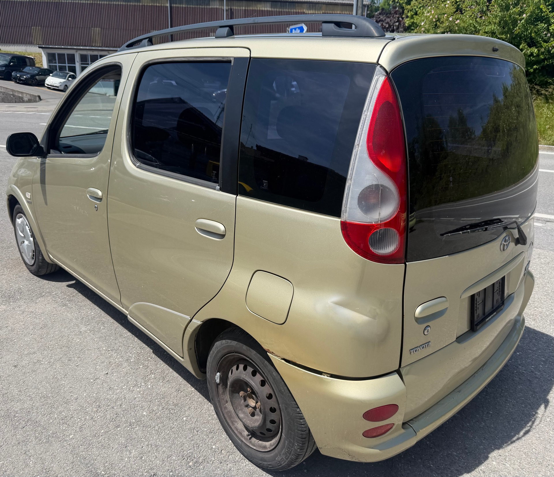 TOYOTA Yaris Verso 1.3 Linea Sol-image-3