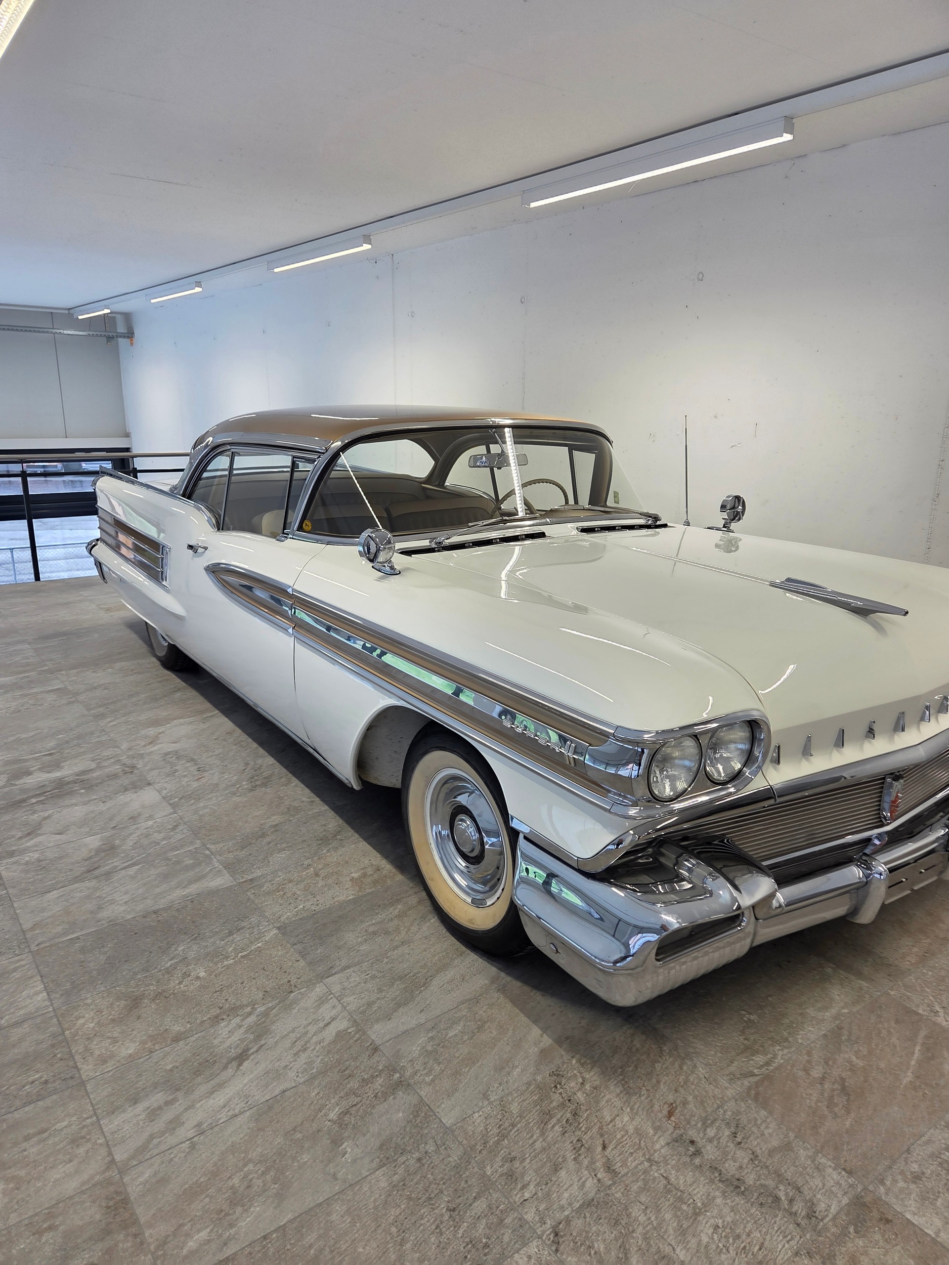 OLDSMOBILE Super 88 2 Door Coupe Veteran