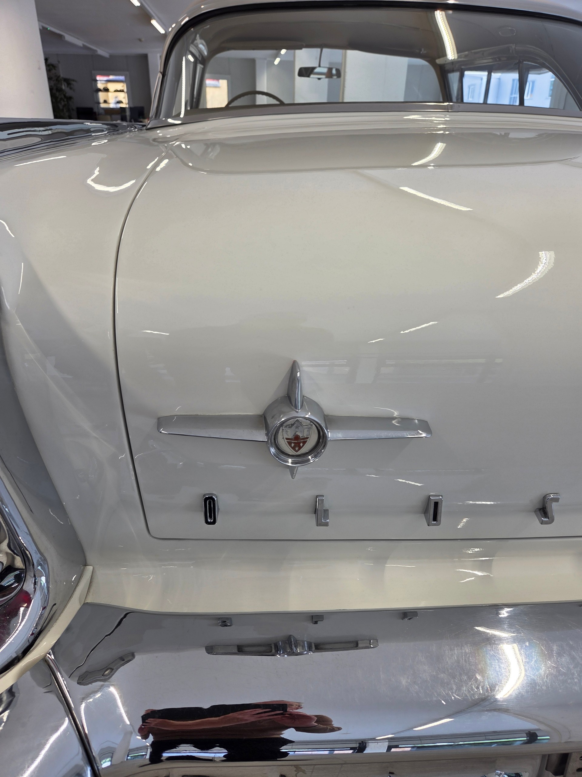 OLDSMOBILE Super 88 2 Door Coupe Veteran-image-18