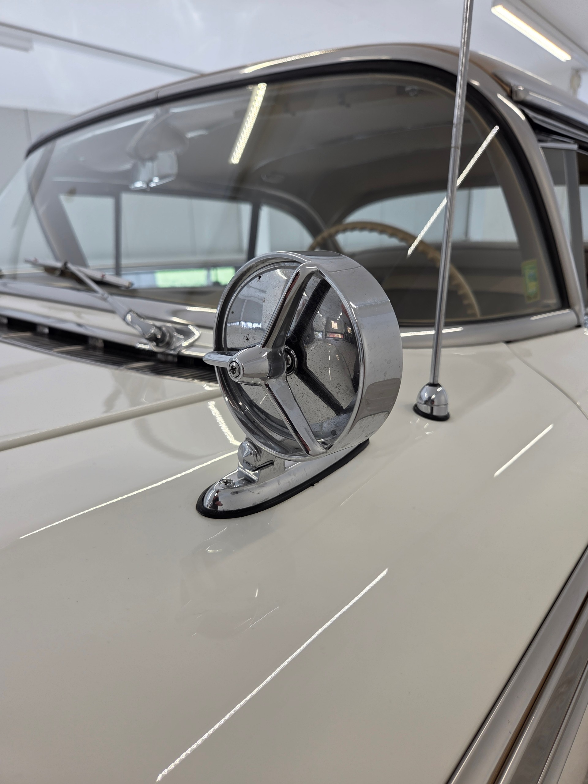 OLDSMOBILE Super 88 2 Door Coupe Veteran-image-25