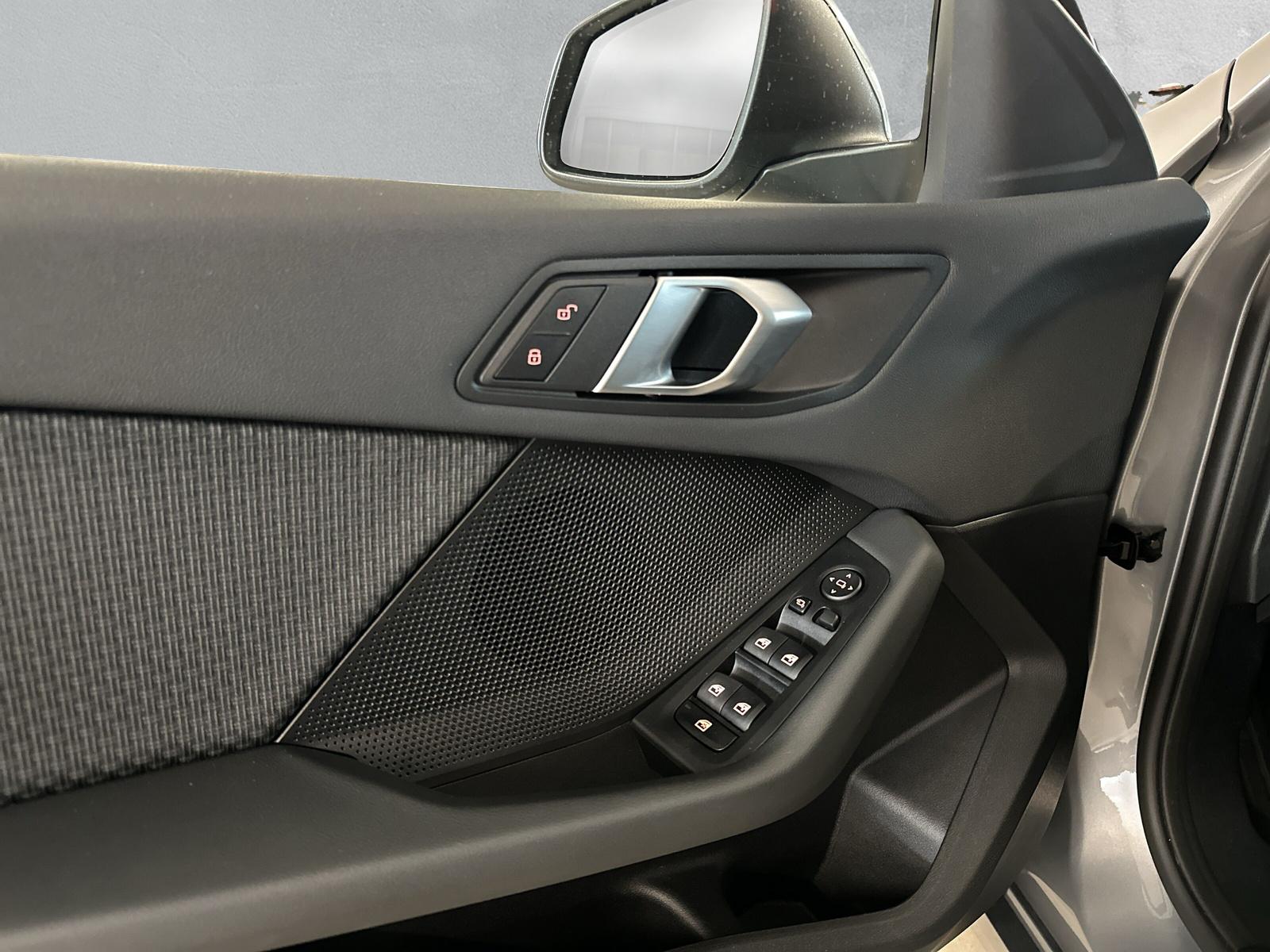 BMW 118i F40 (CH)-image-16