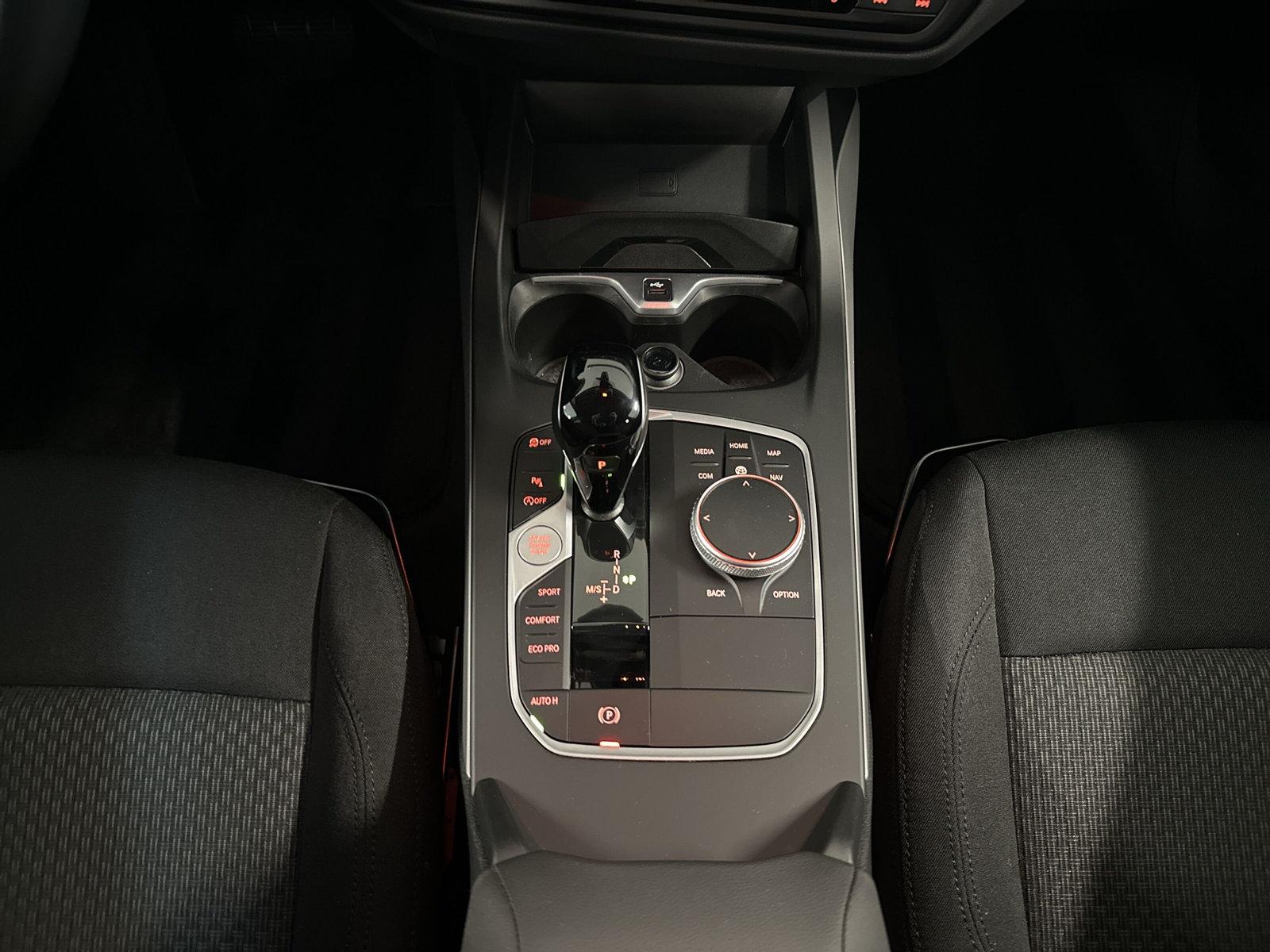 BMW 118i F40 (CH)-image-19